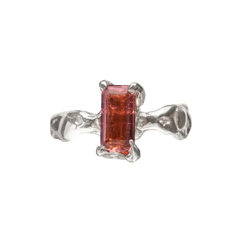 Octubre sold by Simuero