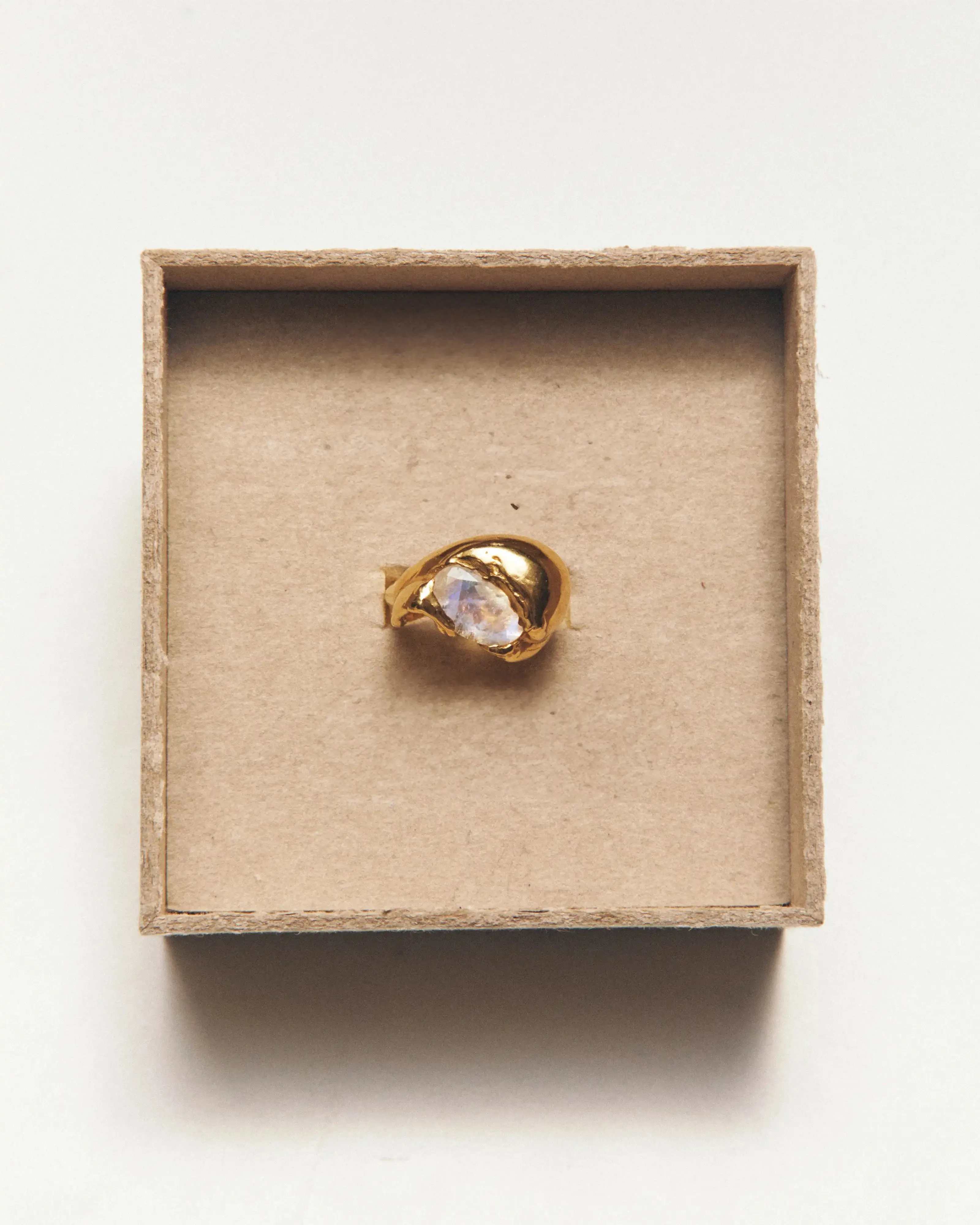 Junio sold by Simuero product image thumbnail 4