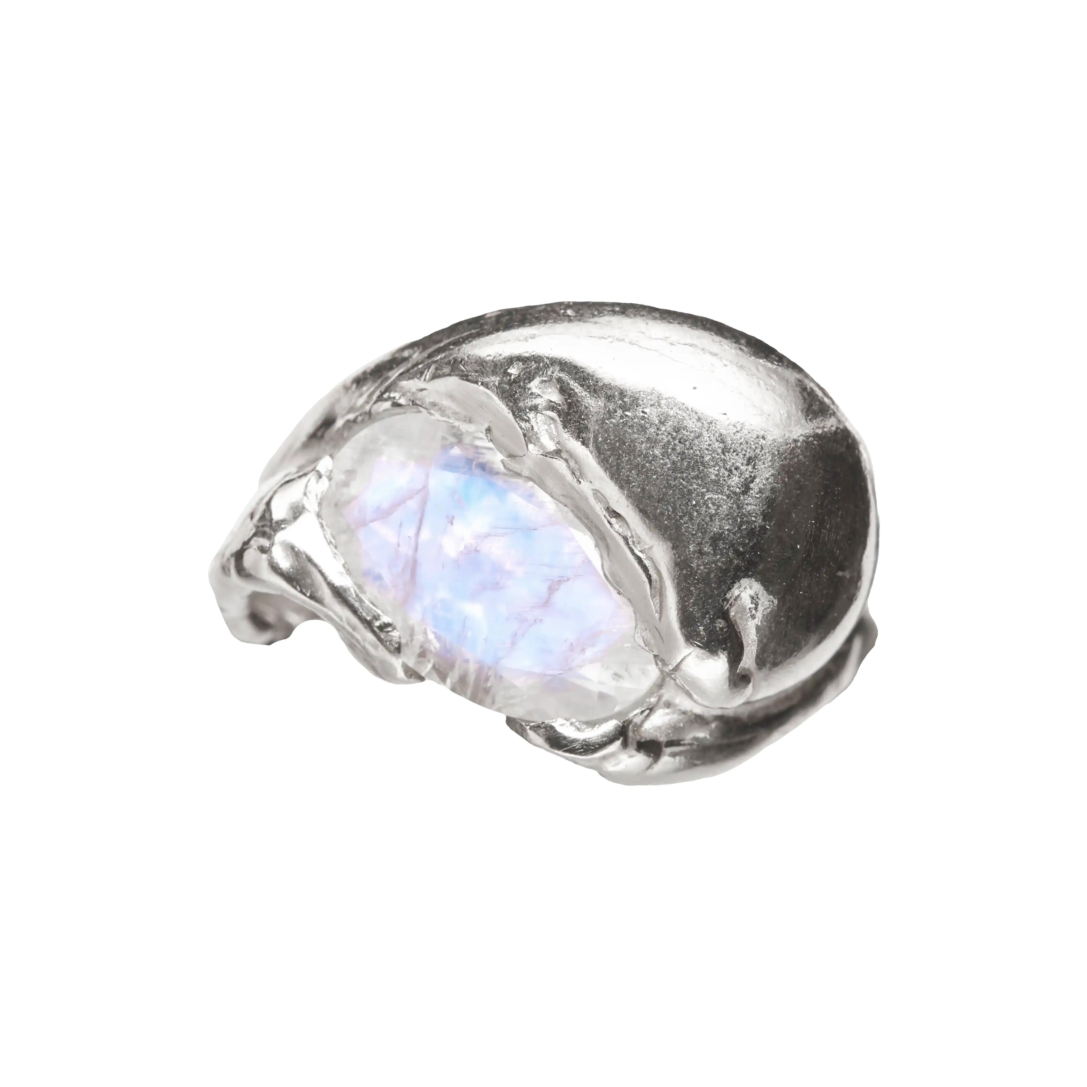 Junio sold by Simuero