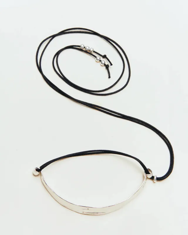 Besta Choker made by Simuero