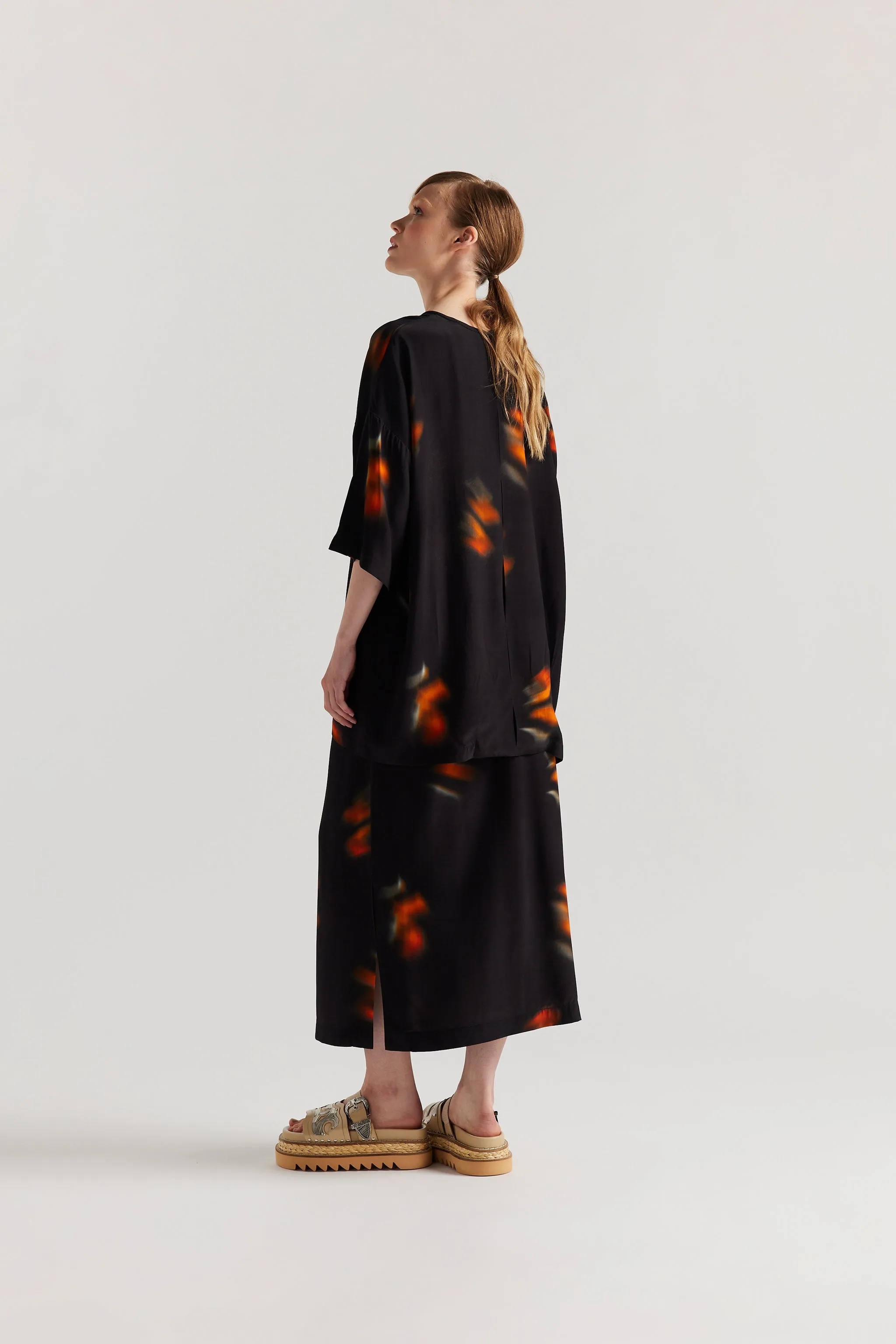 Airfoil Skirt Black/Orange sold by Kloke product image thumbnail 3