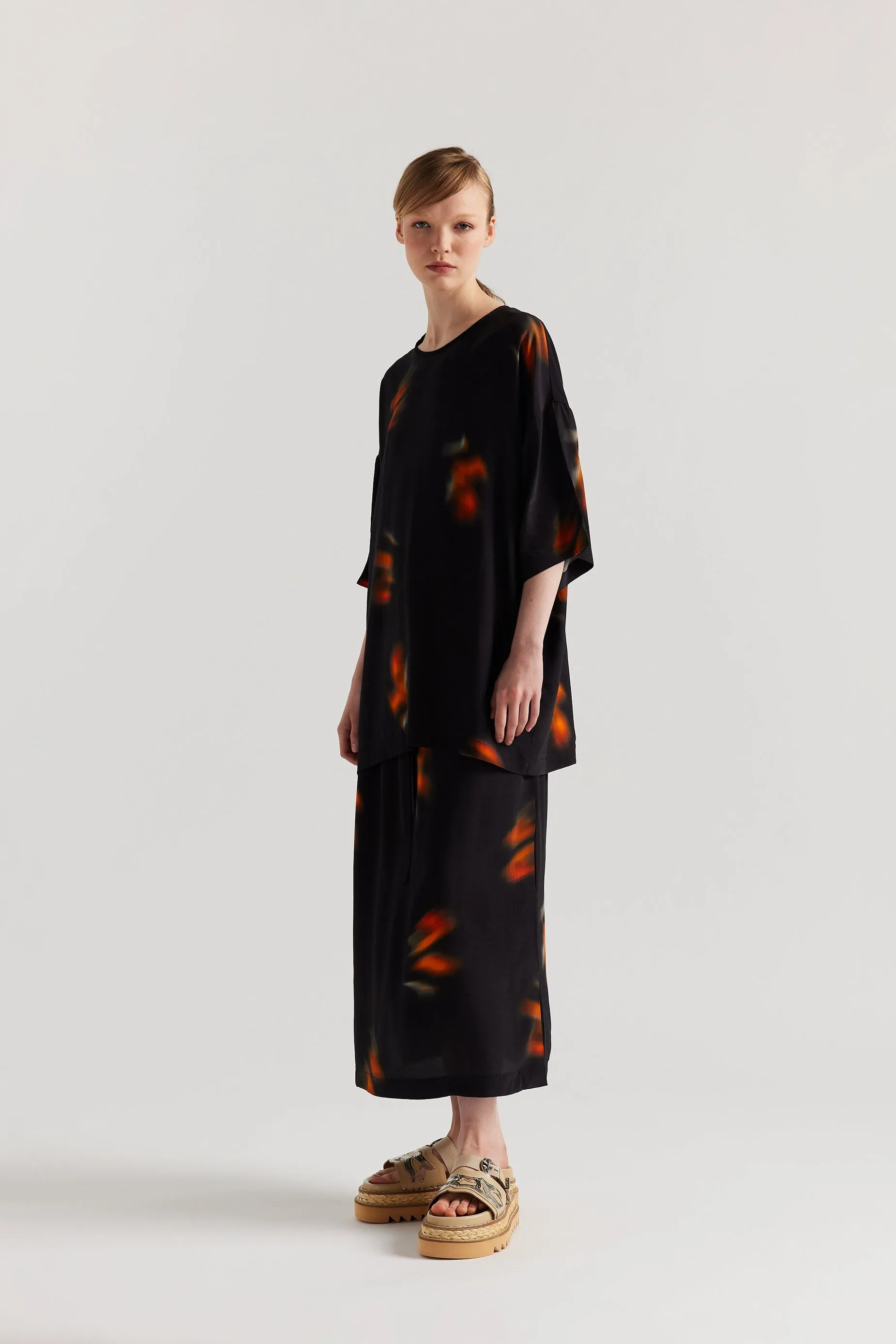 Airfoil Skirt Black/Orange sold by Kloke product image thumbnail 2