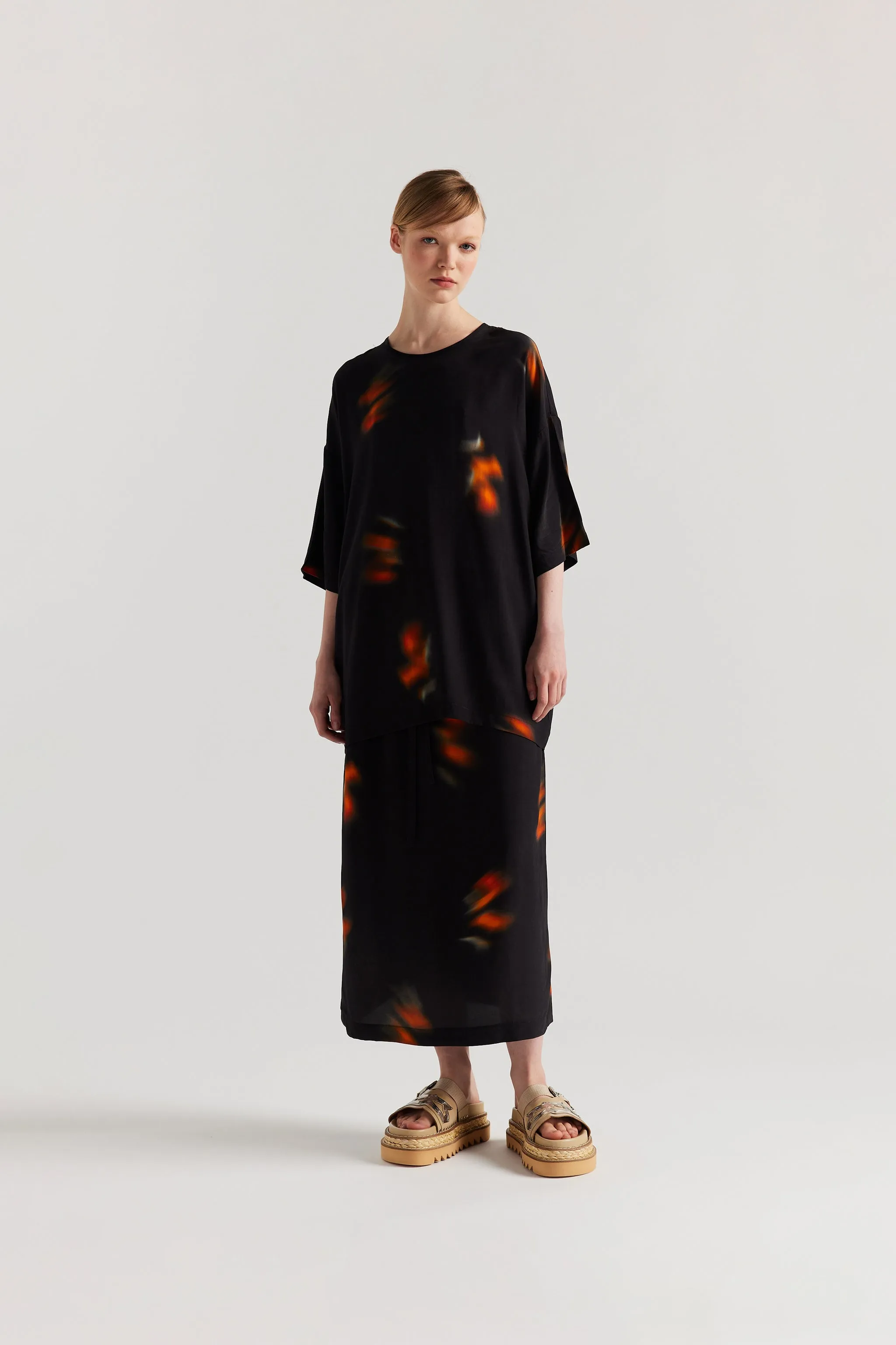Airfoil Skirt Black/Orange sold by Kloke product image thumbnail 4