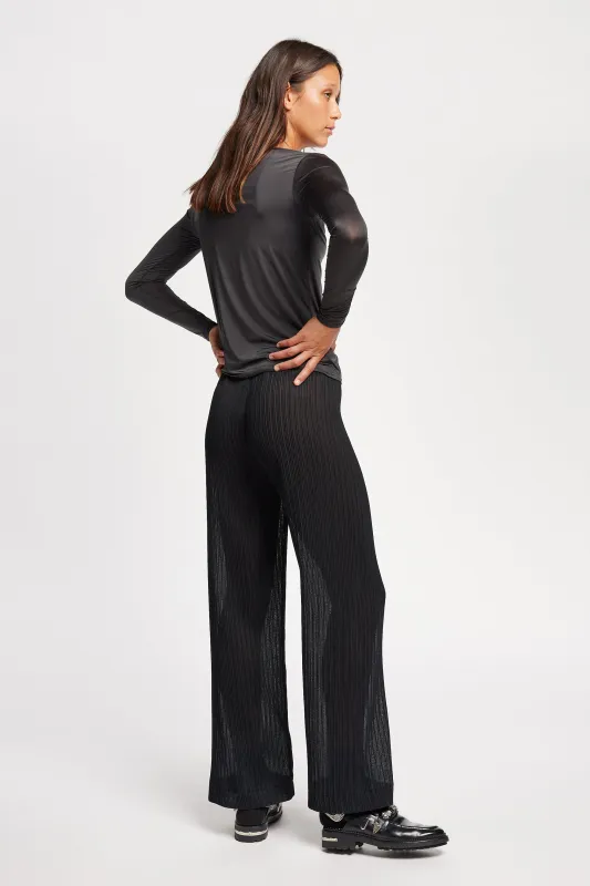 Trace Crinkle Pant Black made by Kloke