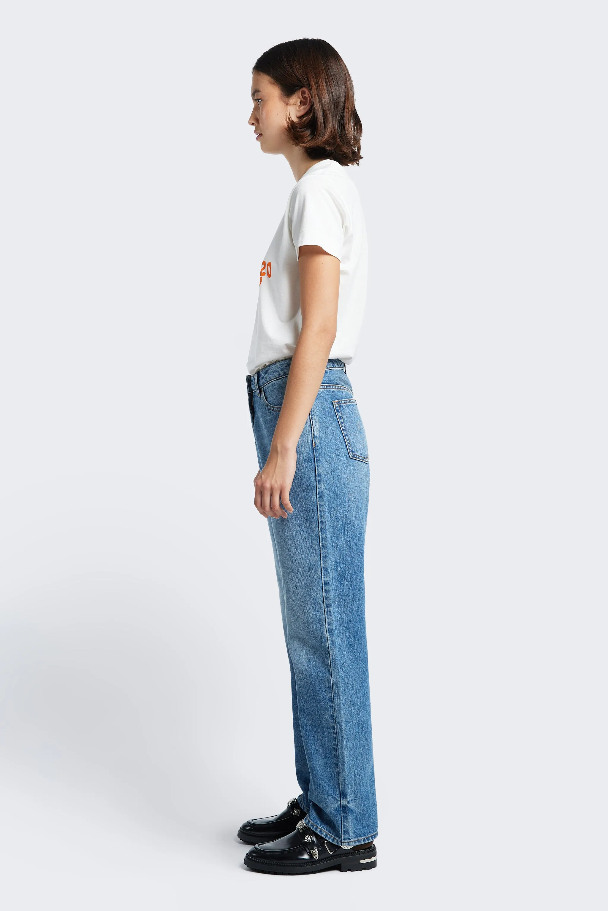 Evade Straight Leg Jean Mid Blue Fade sold by Kloke product image thumbnail 3