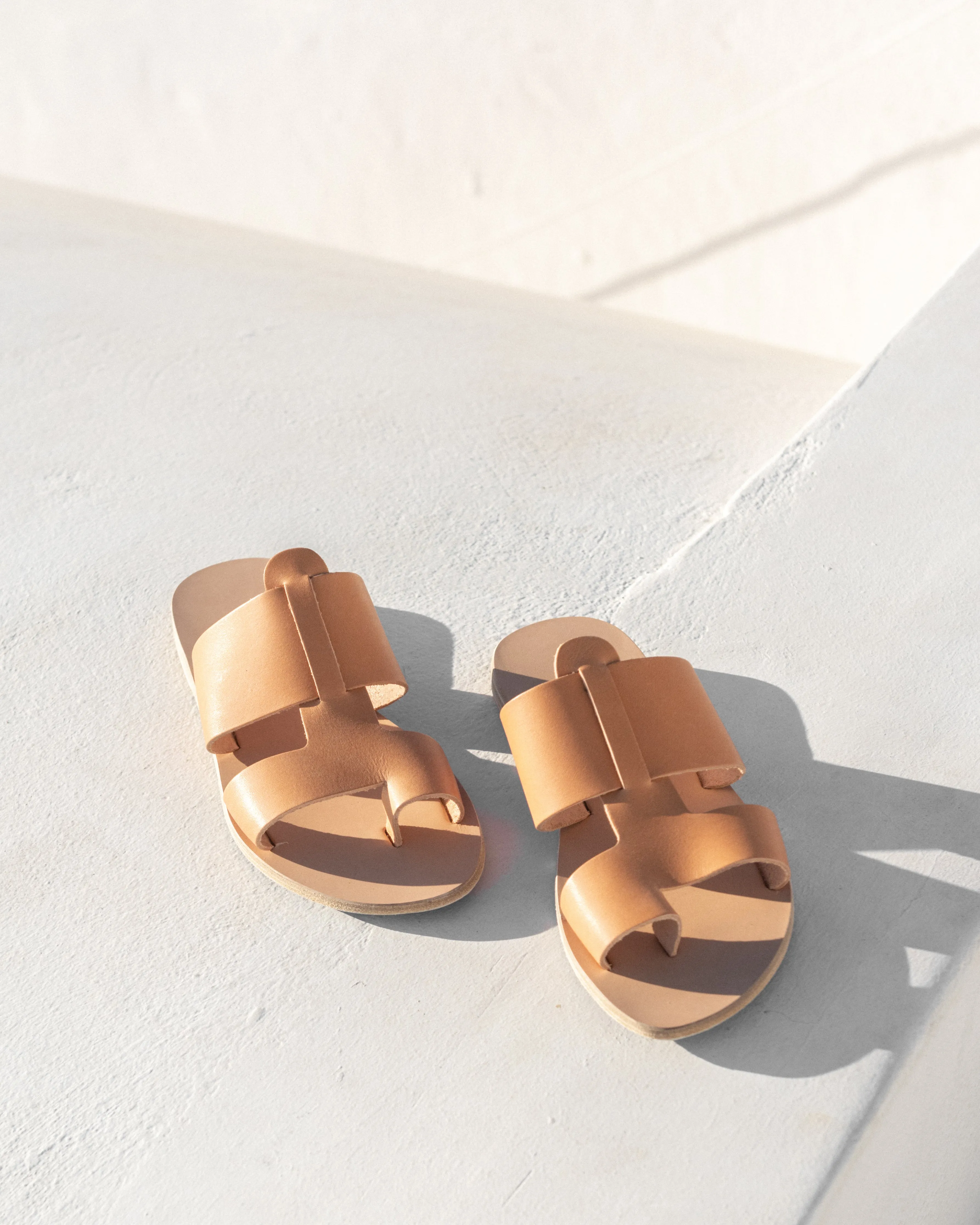 IOS - NATURAL/TAN sold by Kyma product image thumbnail 3