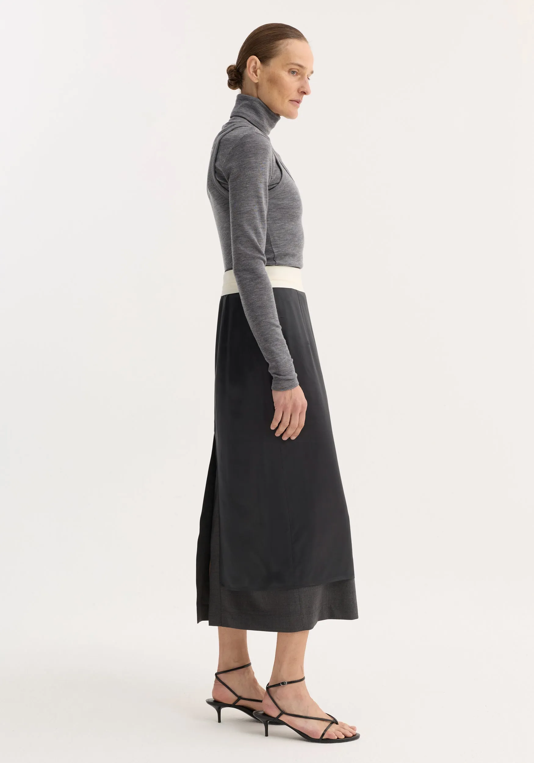 Inside-out skirt | dark grey melange sold by Rohe product image thumbnail 3