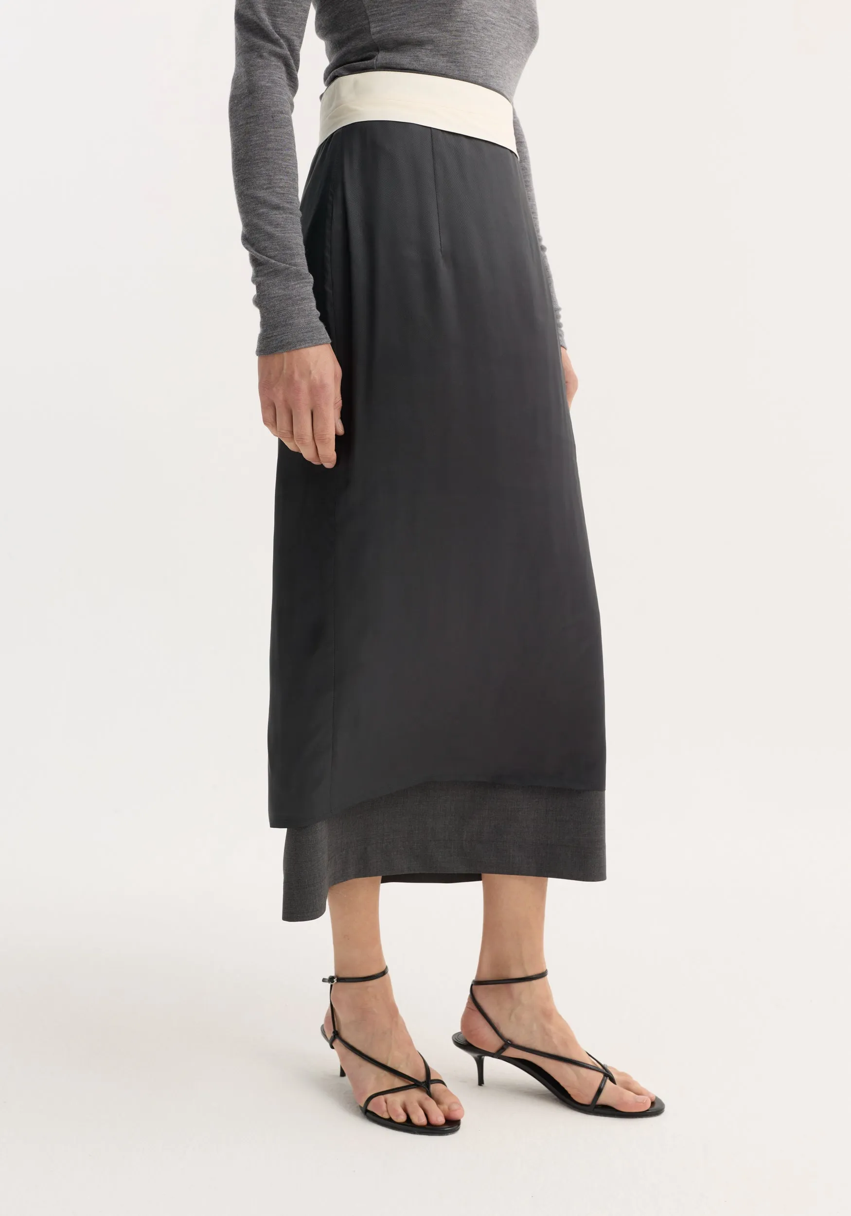 Inside-out skirt | dark grey melange sold by Rohe product image thumbnail 2
