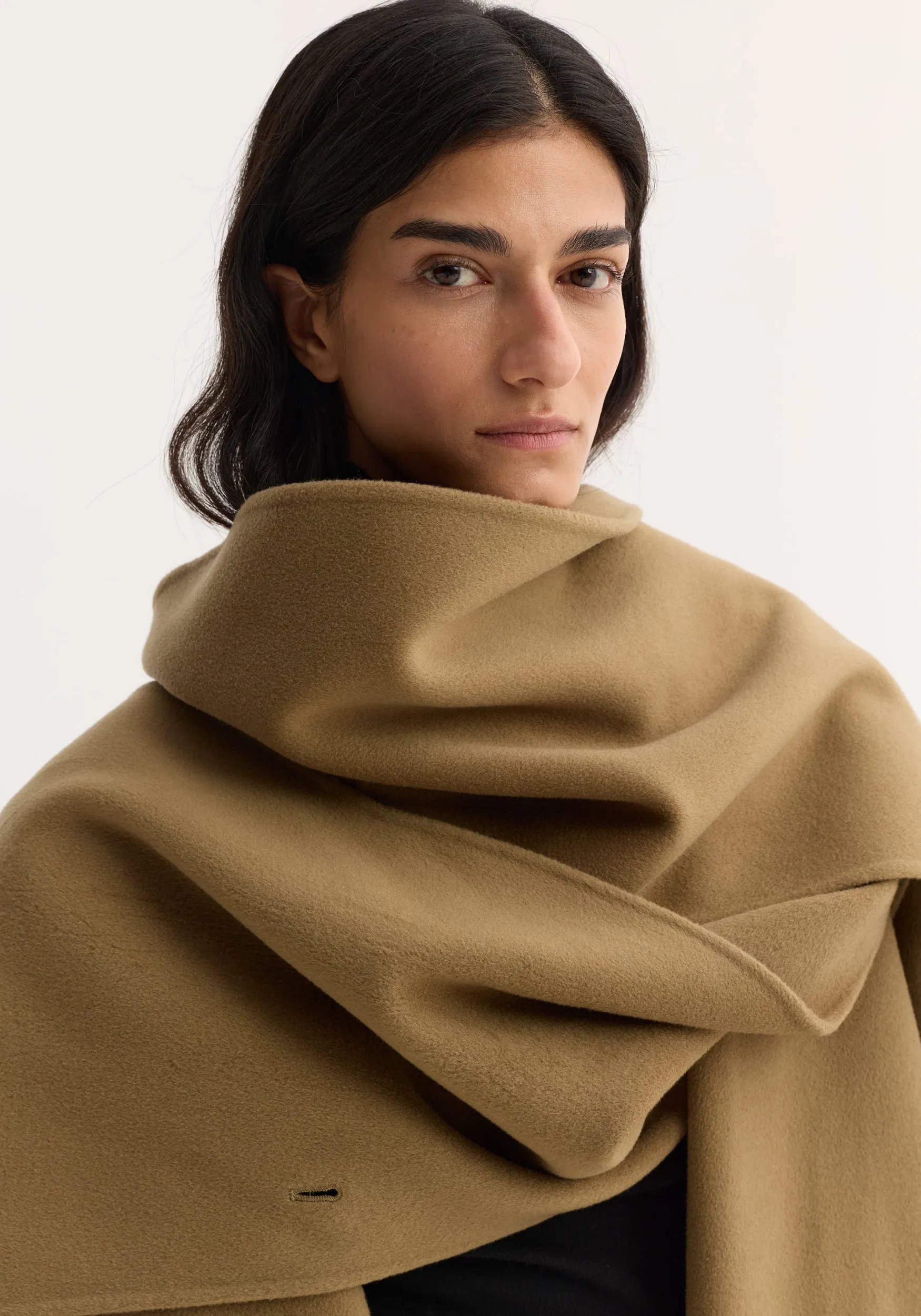 Signature double-faced scarf coat | camel sold by Rohe product image thumbnail 5