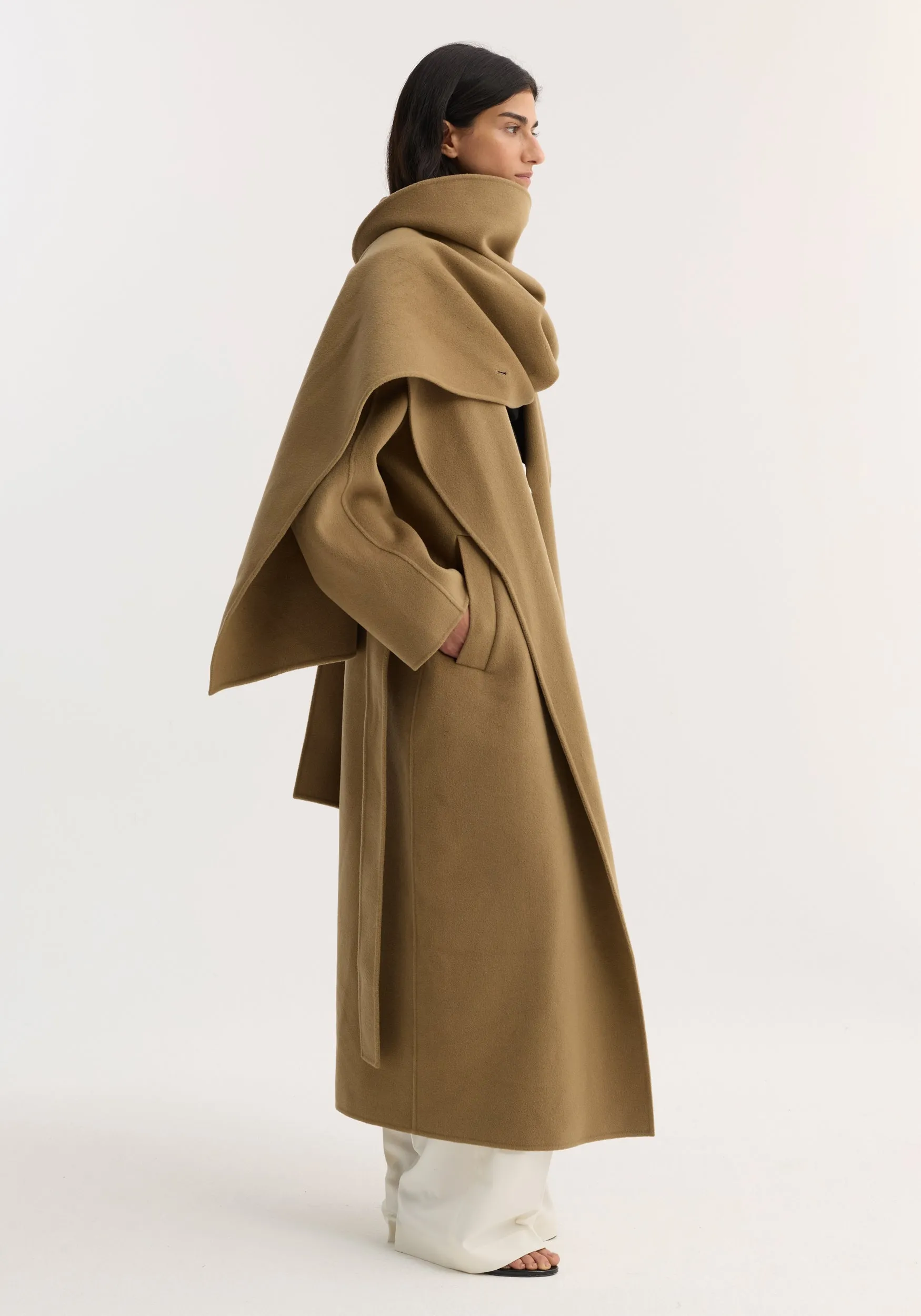 Signature double-faced scarf coat | camel sold by Rohe product image thumbnail 4