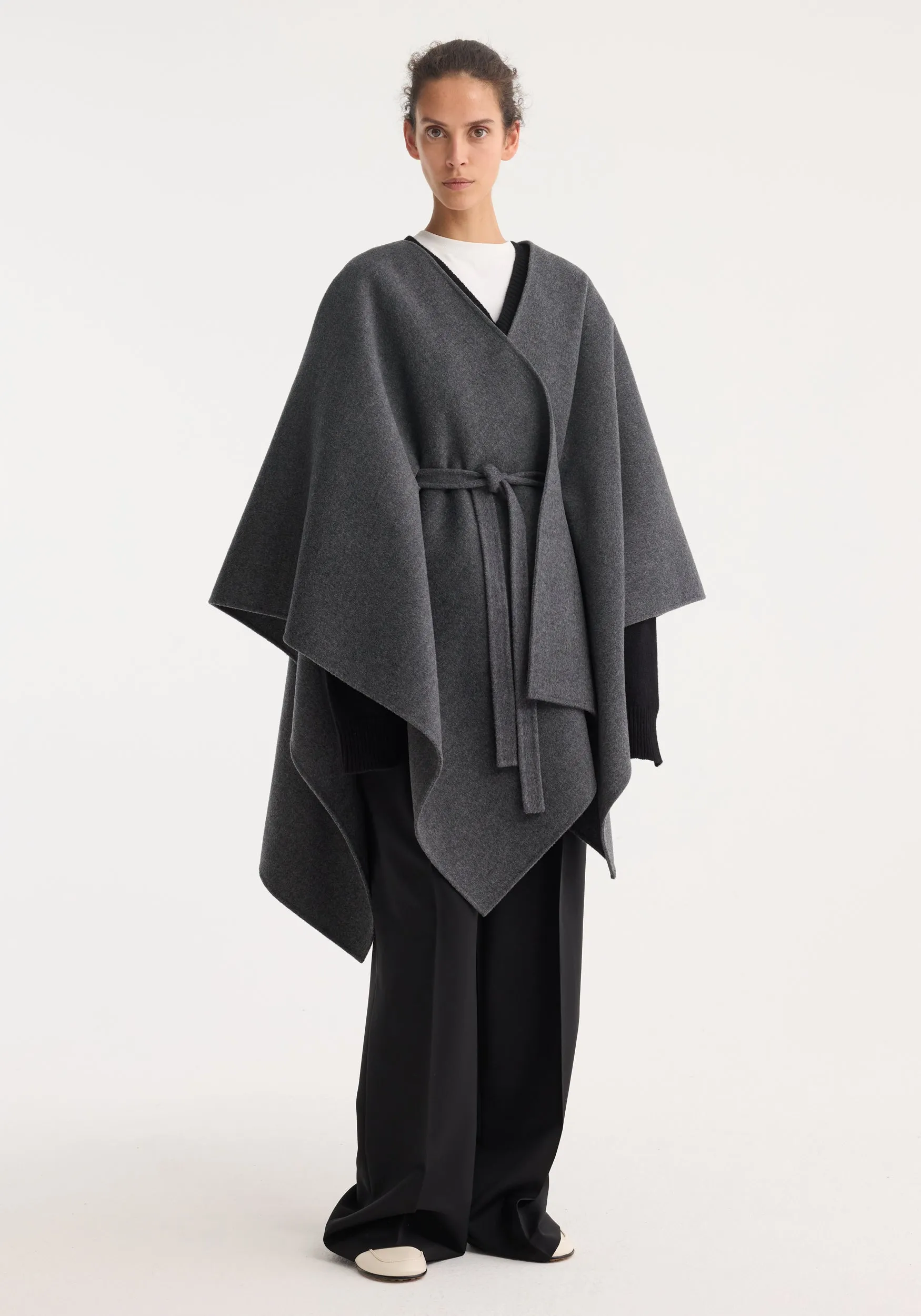 Double-faced belted poncho | mid grey melange sold by Rohe