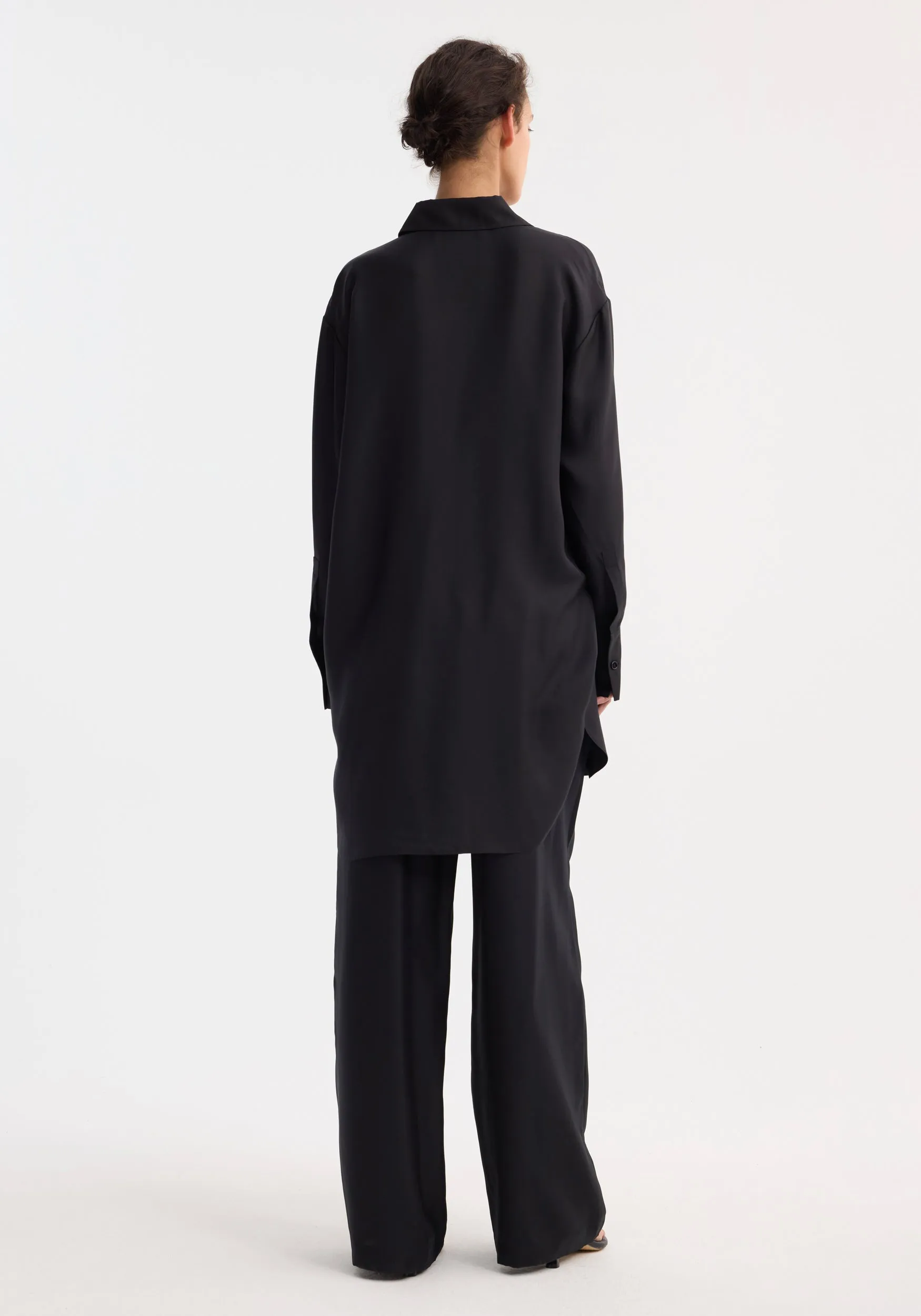 Signature elongated silk shirt | black sold by Rohe product image thumbnail 5