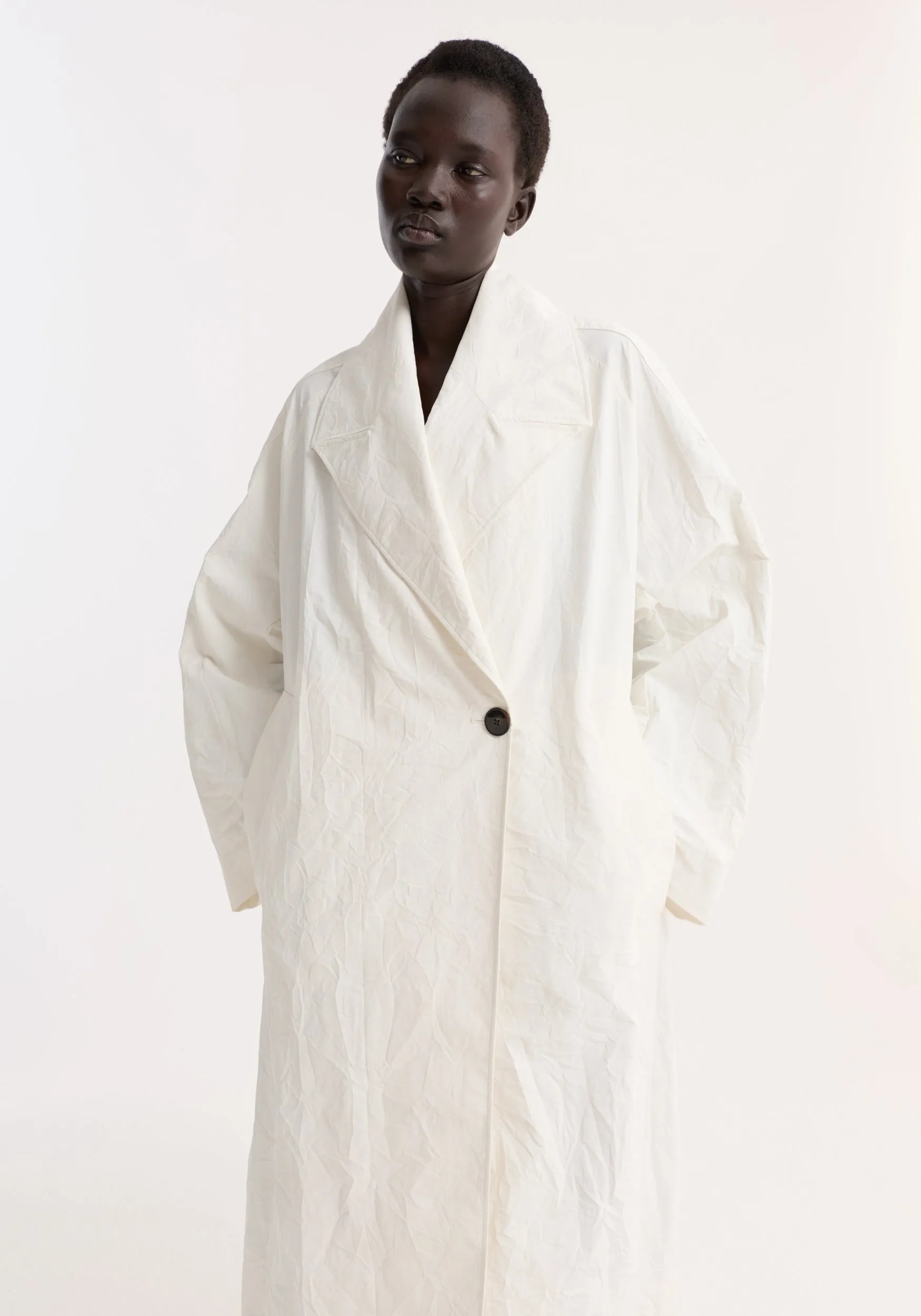 Oversized crushed cotton coat | off white sold by Rohe product image thumbnail 2