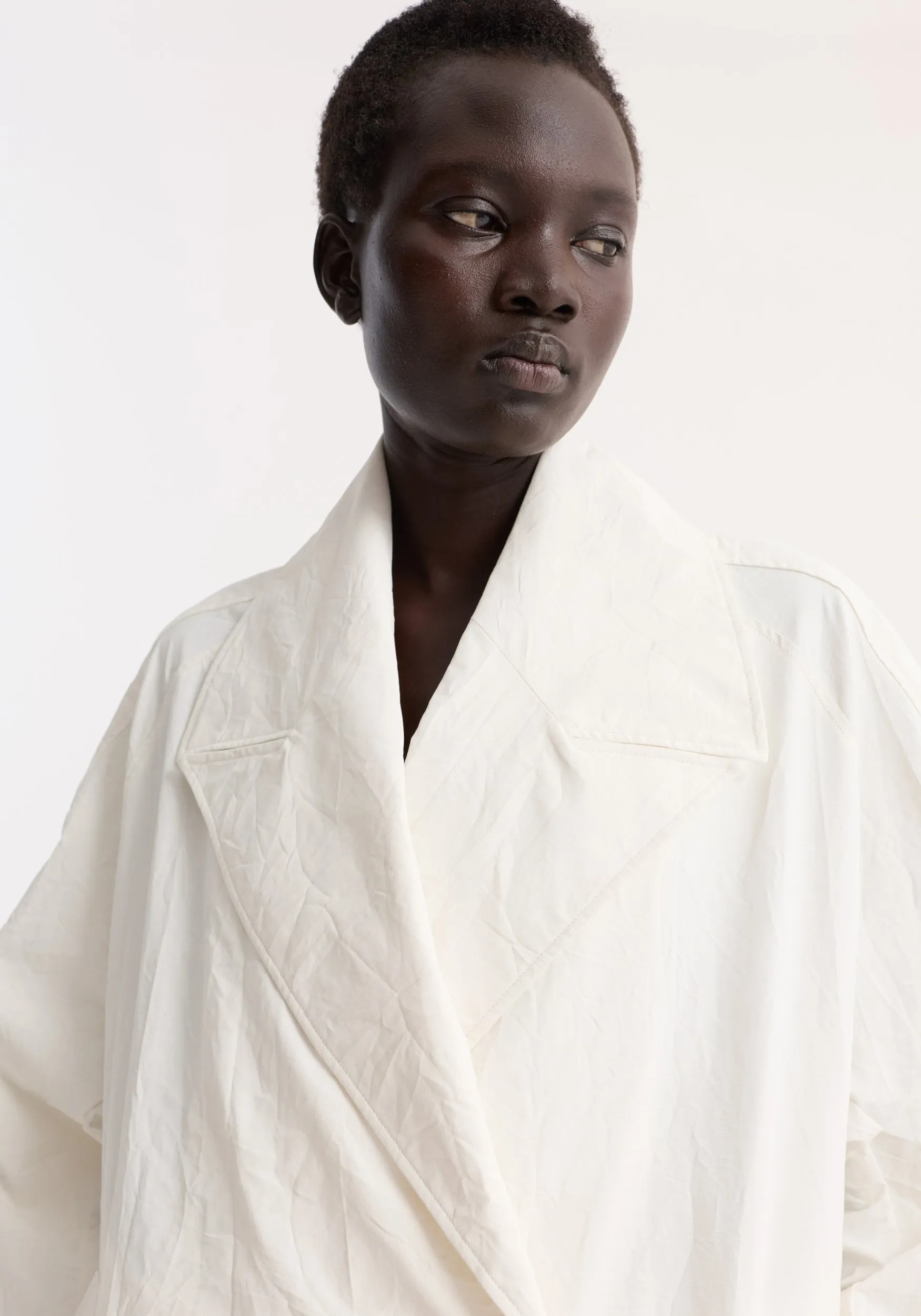 Oversized crushed cotton coat | off white sold by Rohe product image thumbnail 3