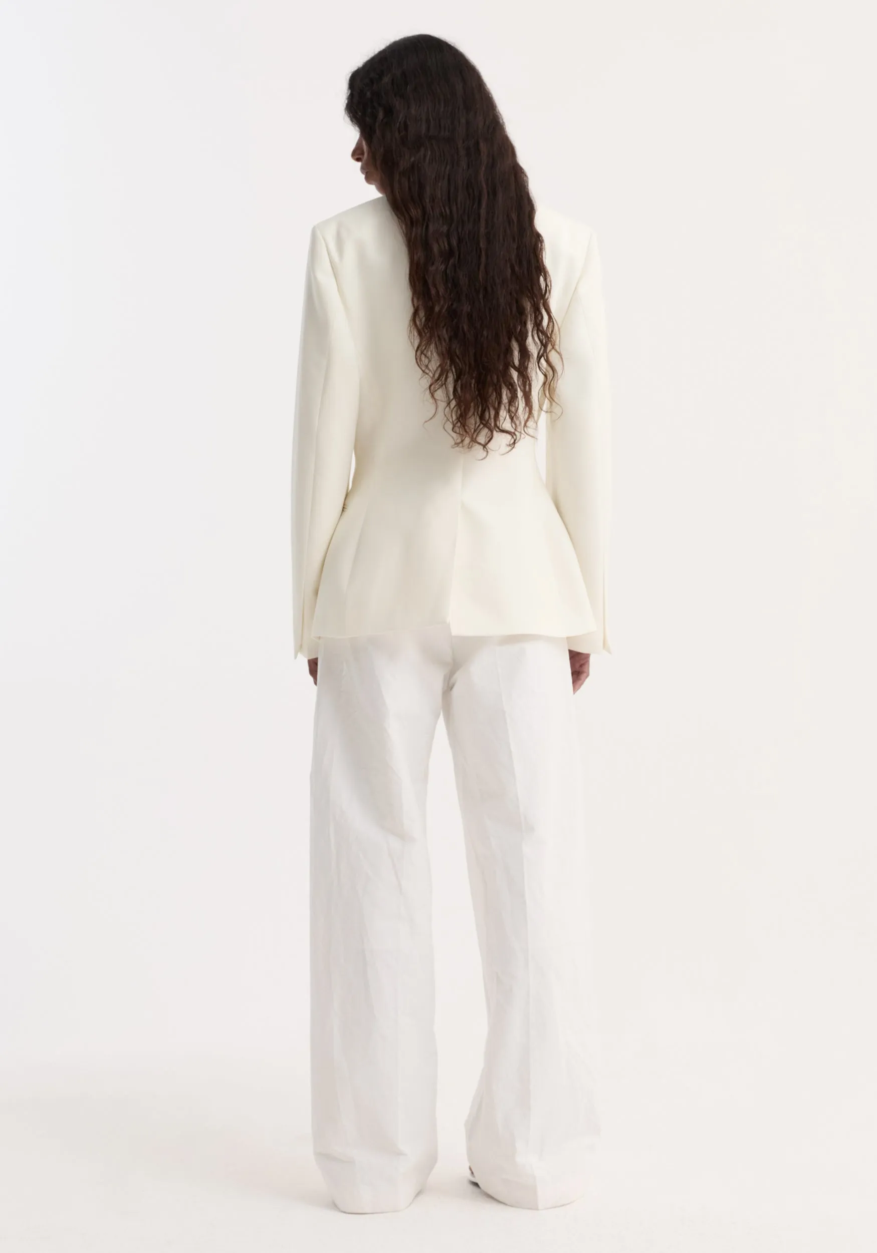 Hourglass shaped blazer | off white sold by Rohe product image thumbnail 4