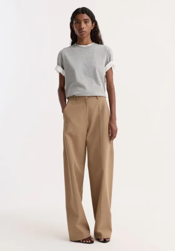Classic baggy chino | beige made by Rohe