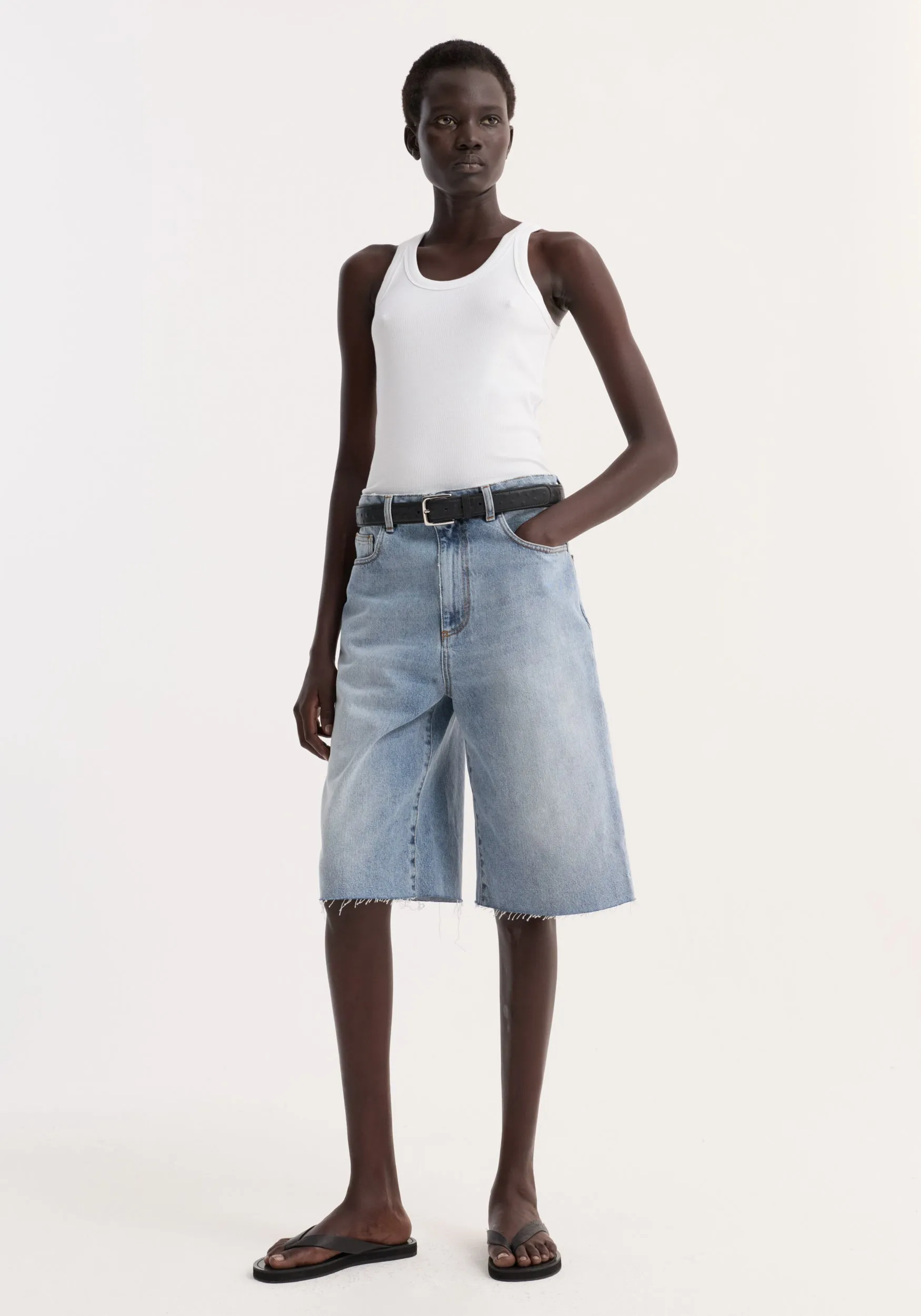 Baggy fit denim shorts | classic blue sold by Rohe