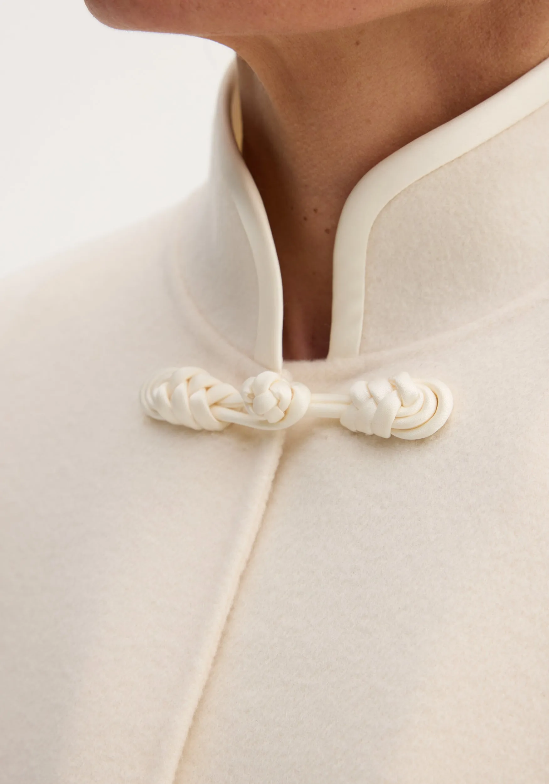 Pankou closure poncho | off white sold by Rohe product image thumbnail 3