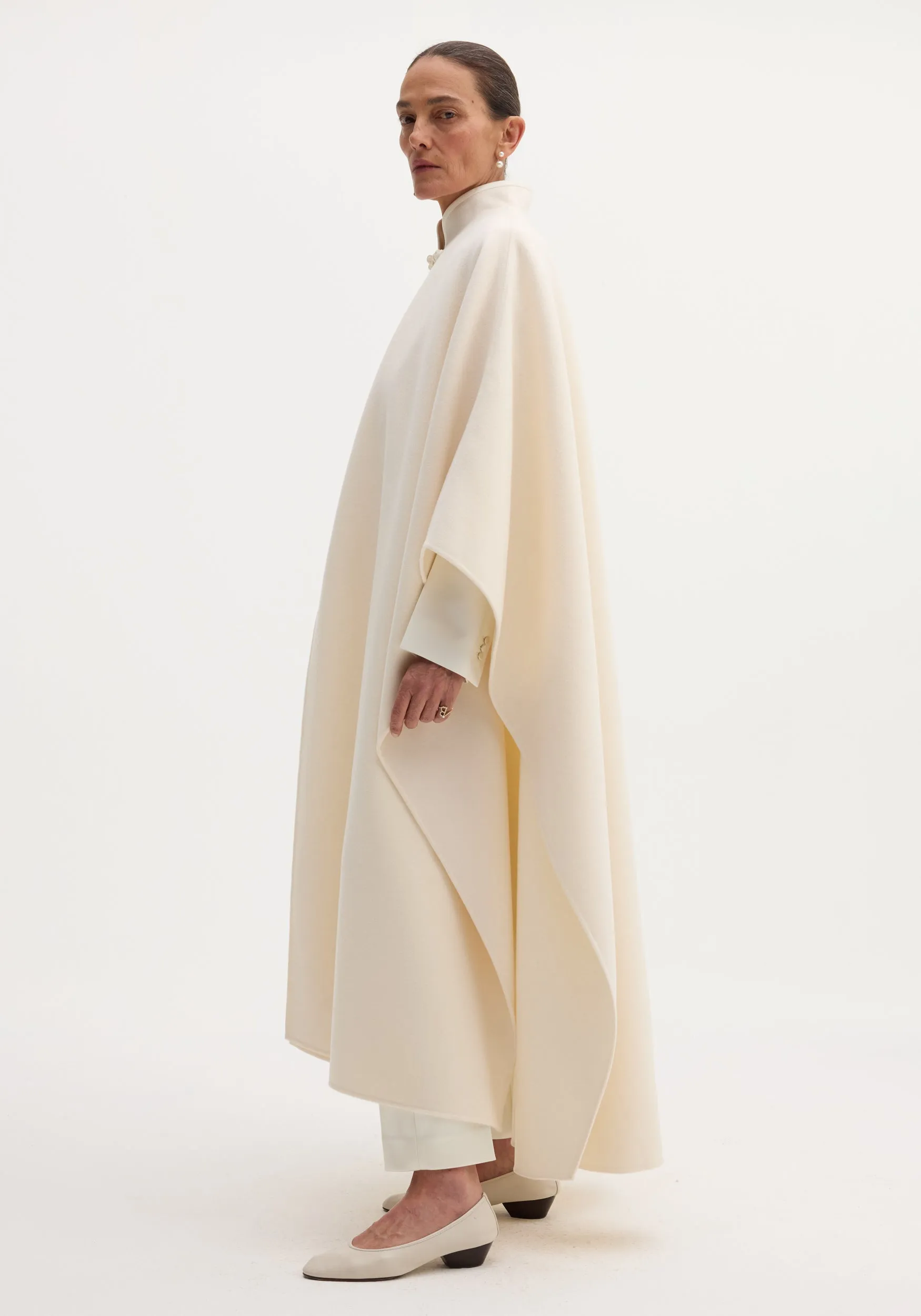 Pankou closure poncho | off white sold by Rohe product image thumbnail 4