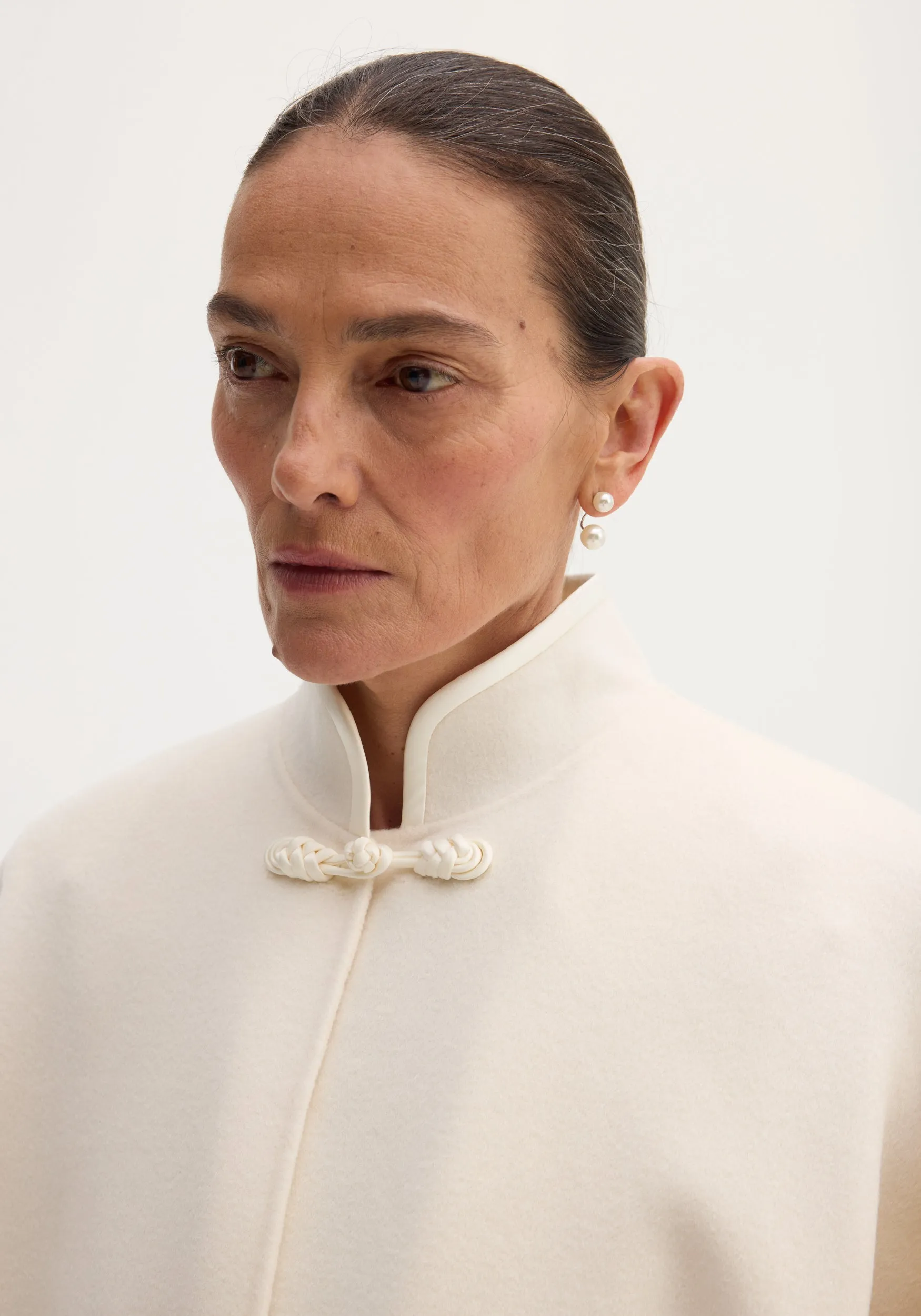 Pankou closure poncho | off white sold by Rohe product image thumbnail 2