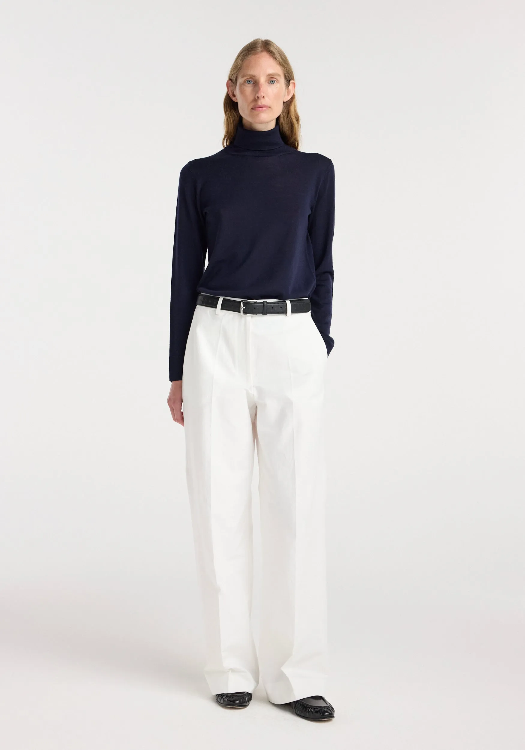 Fine-knit wool cashmere turtleneck | navy sold by Rohe