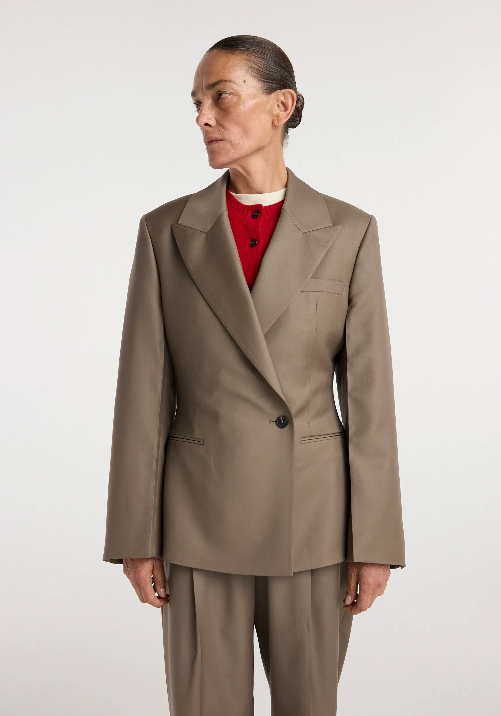 Hourglass shaped blazer | desert brown sold by Rohe product image thumbnail 3
