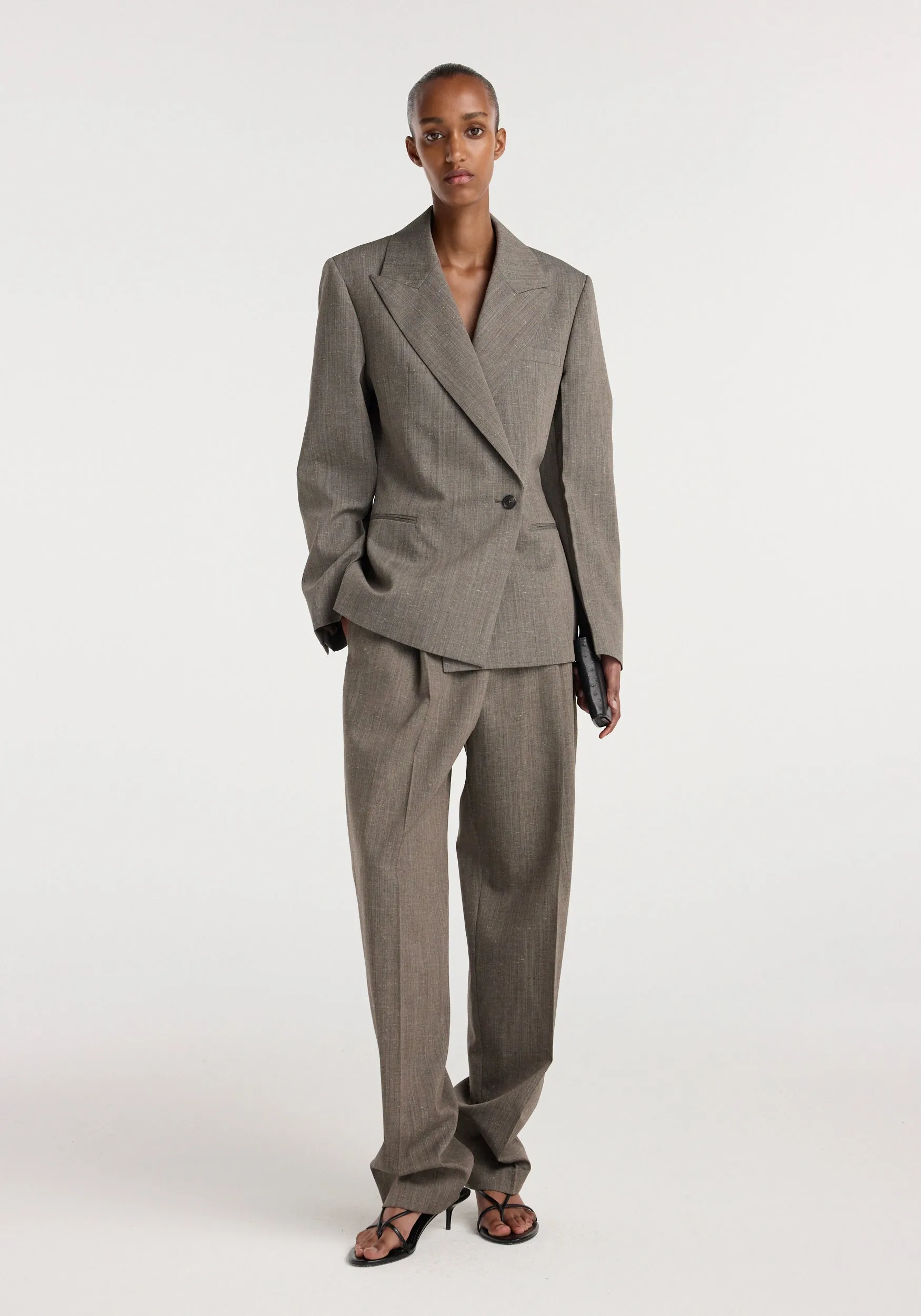 Hourglass shaped blazer | earth slub sold by Rohe