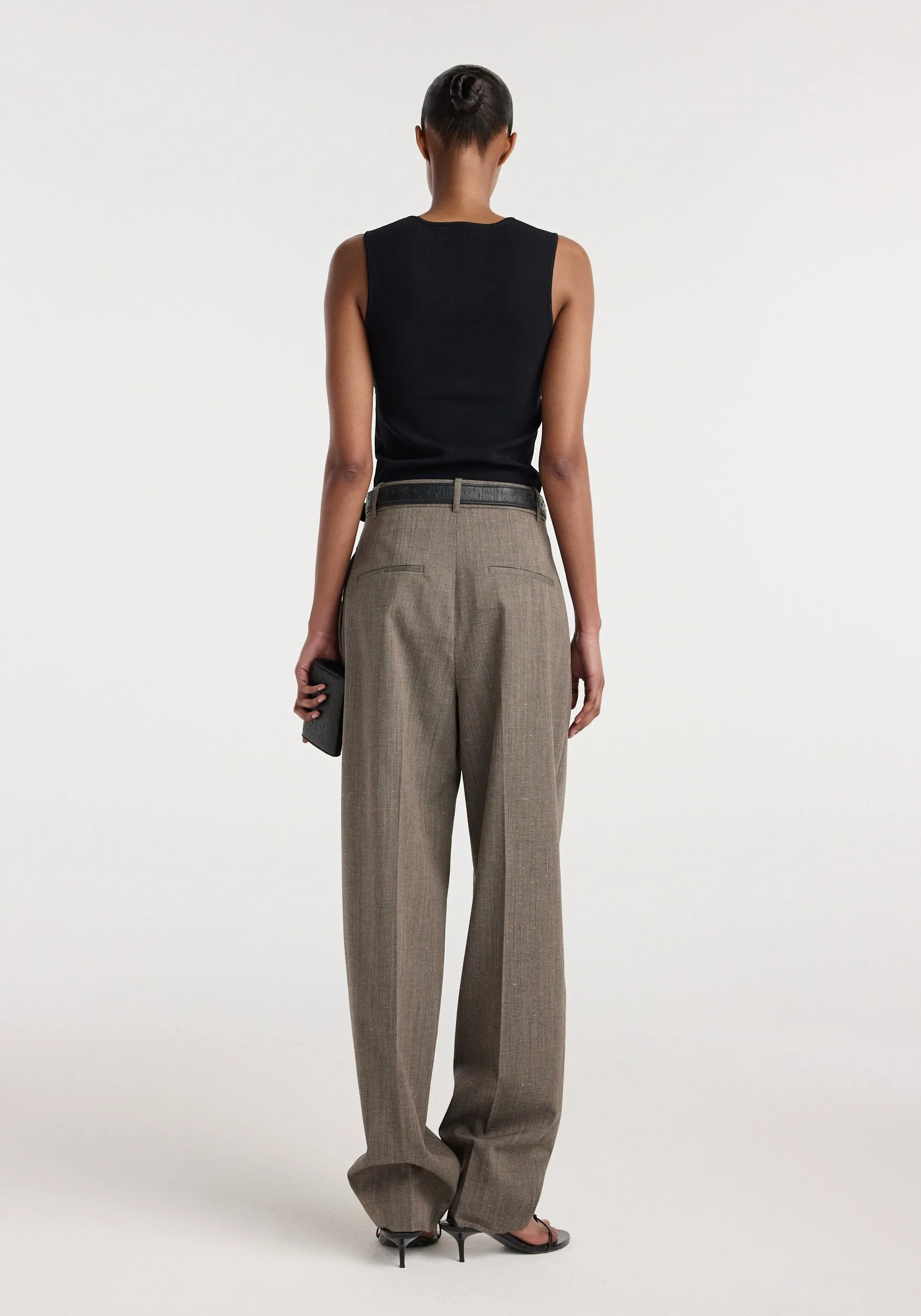Daria - Single pleat tapered trousers | earth slub sold by Rohe product image thumbnail 4