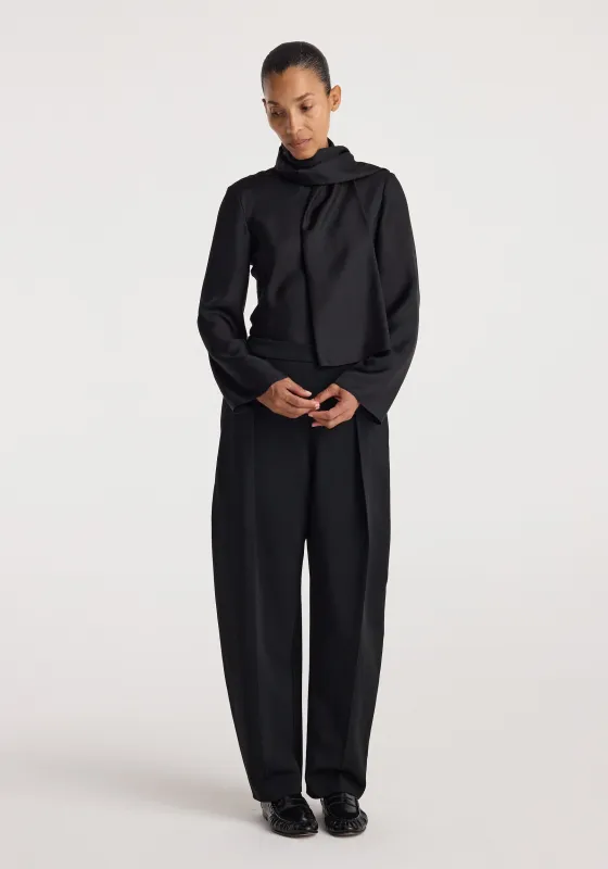 Silk foulard top | black made by Rohe