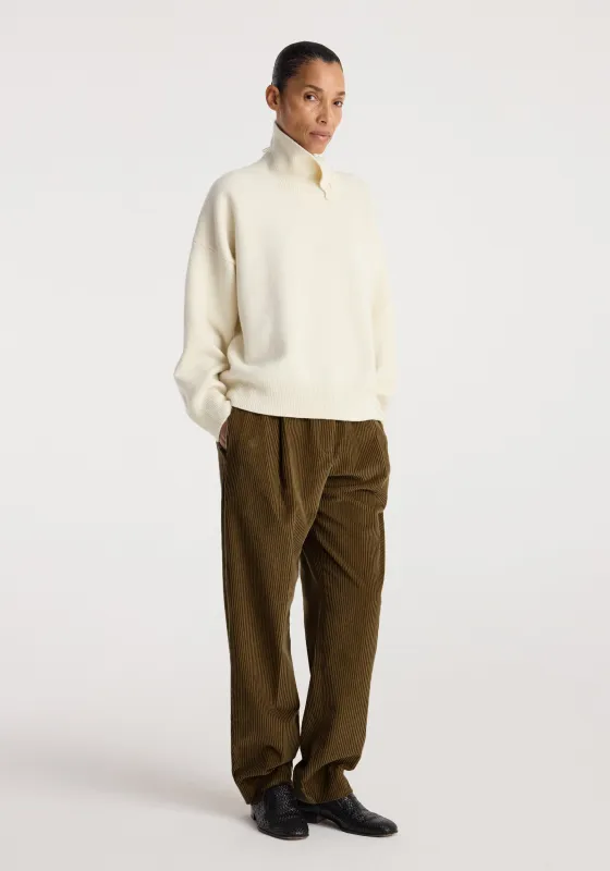 Daria - Single pleat straight leg corduroy trousers | caramel made by Rohe