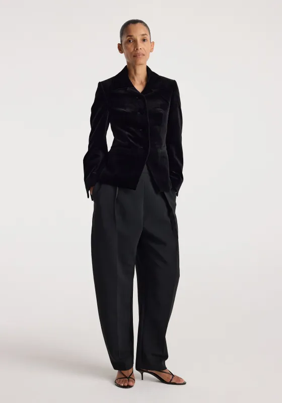 Classic fitted velvet blazer | black made by Rohe