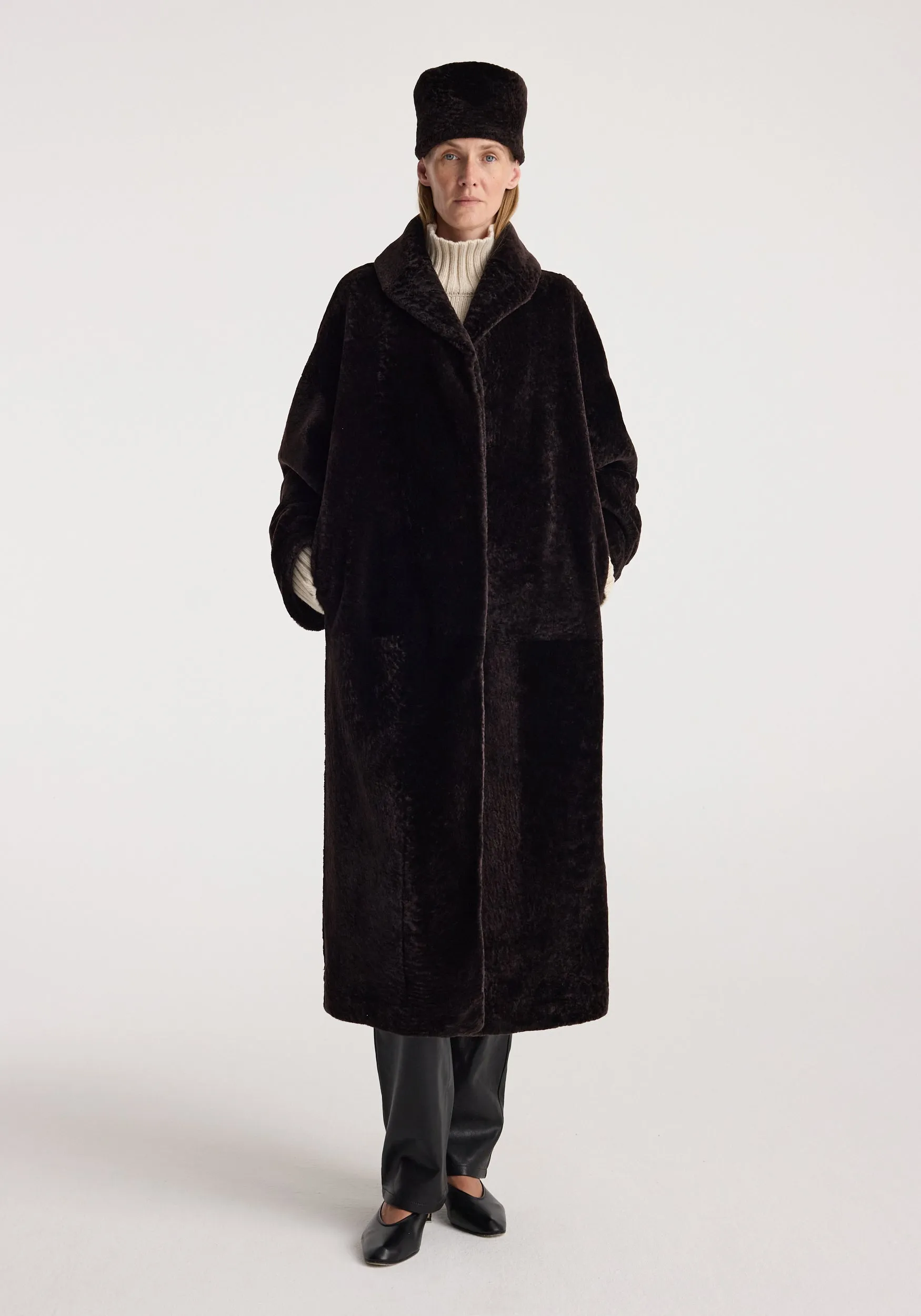 Shearling hat | dark chocolate sold by Rohe