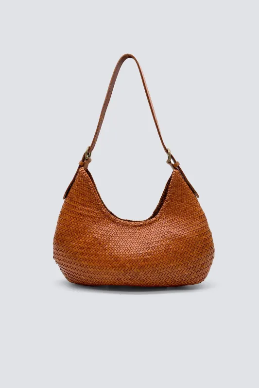 Luna Mezza Tan made by Dragon Diffusion