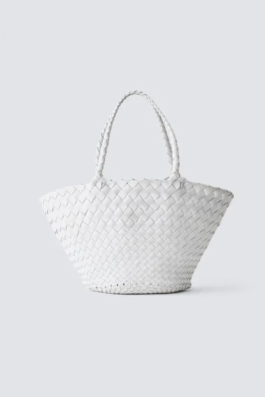 Egola White made by Dragon Diffusion