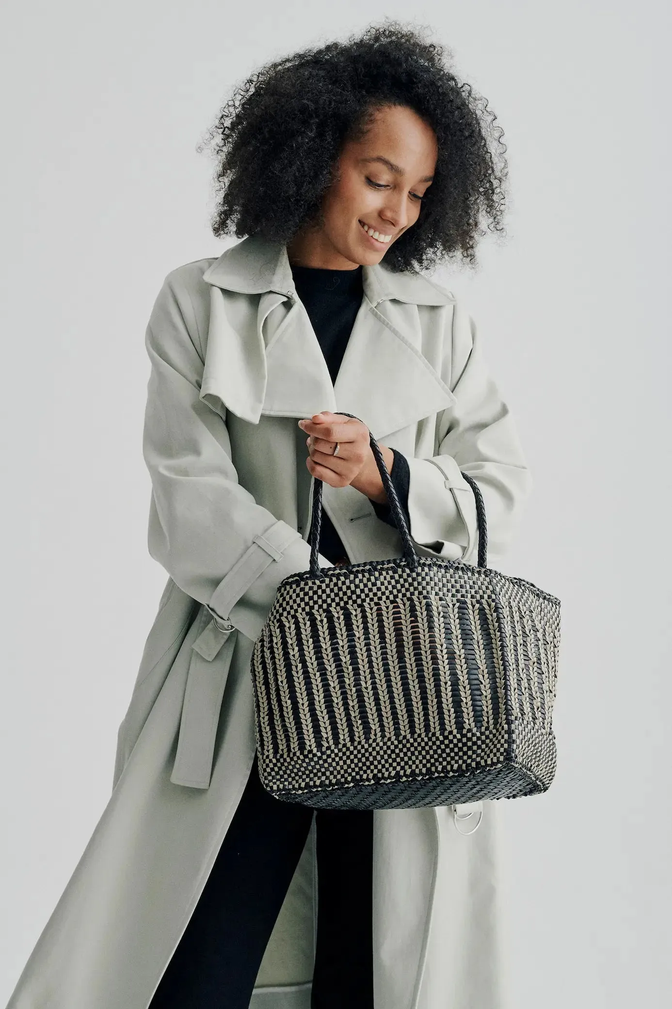 Bali Big Black/Paper sold by Dragon Diffusion product image thumbnail 3