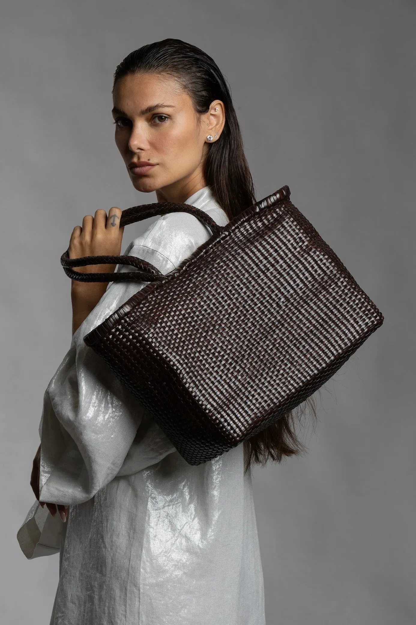 B Weave Big Dark Brown sold by Dragon Diffusion product image thumbnail 2