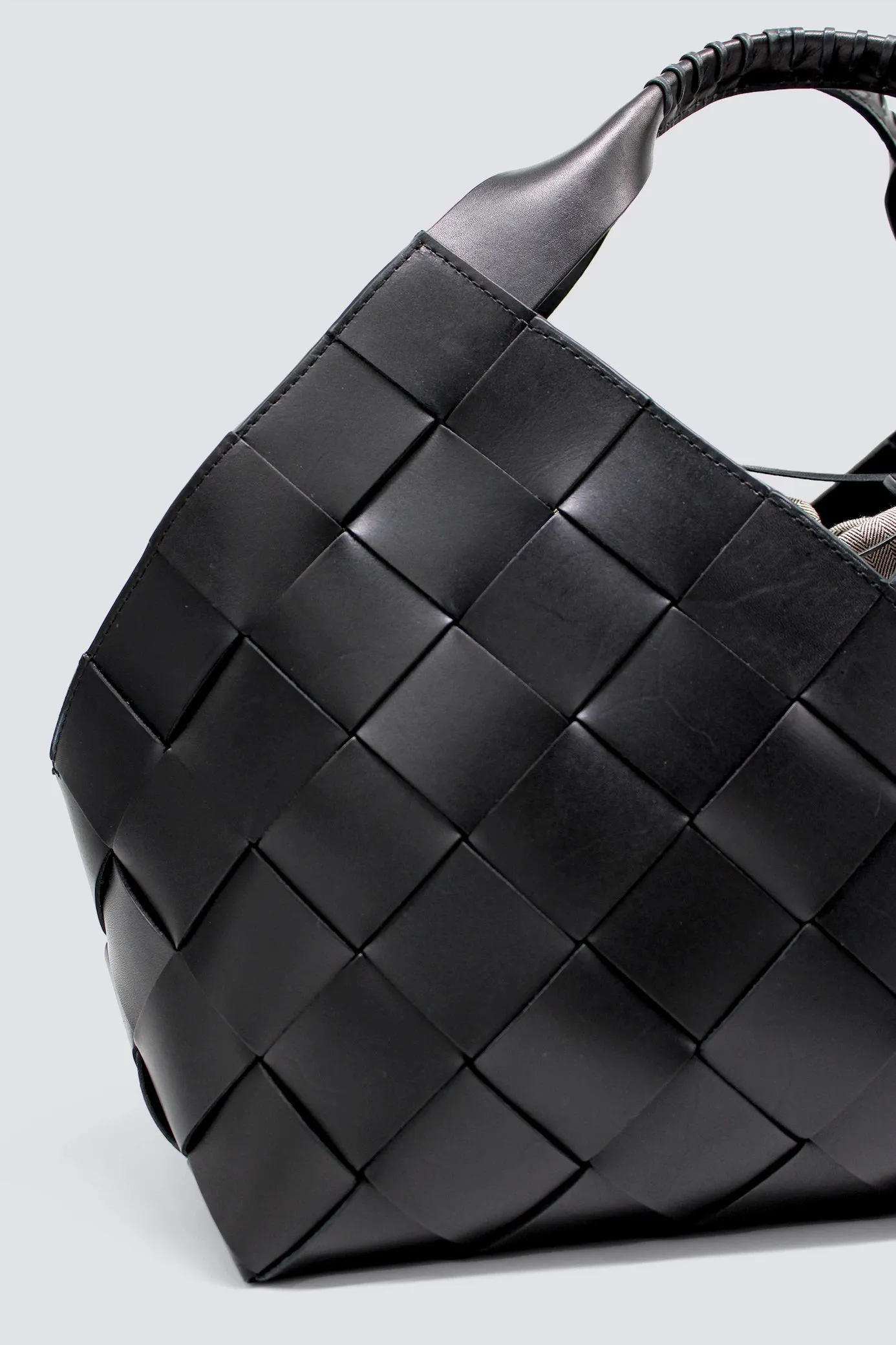 Castello Black sold by Dragon Diffusion product image thumbnail 3