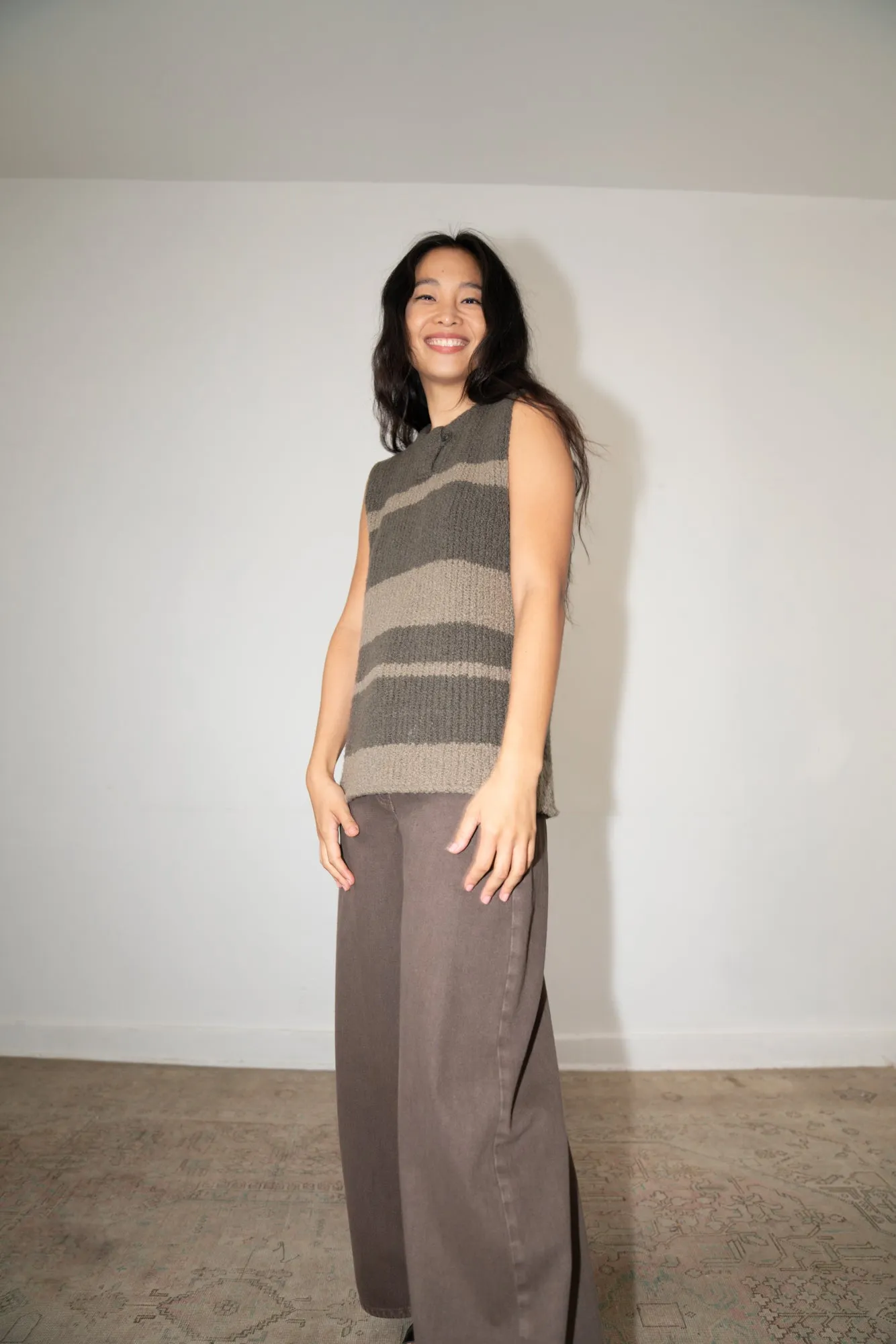 RHODE Vest sold by Zii Ropa product image thumbnail 2