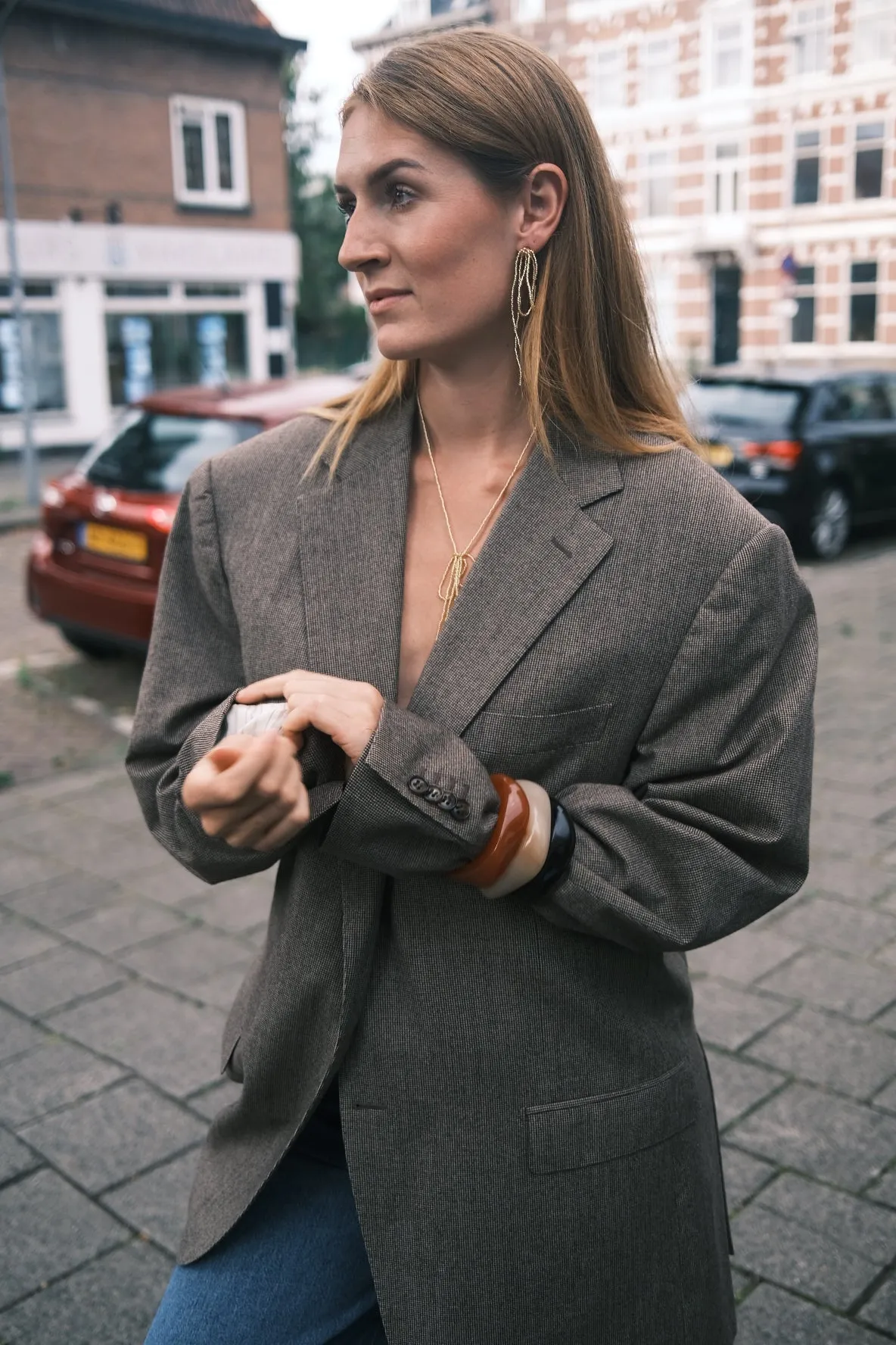 BOW EARRINGS GRANDE - GOLD sold by Labro product image thumbnail 4