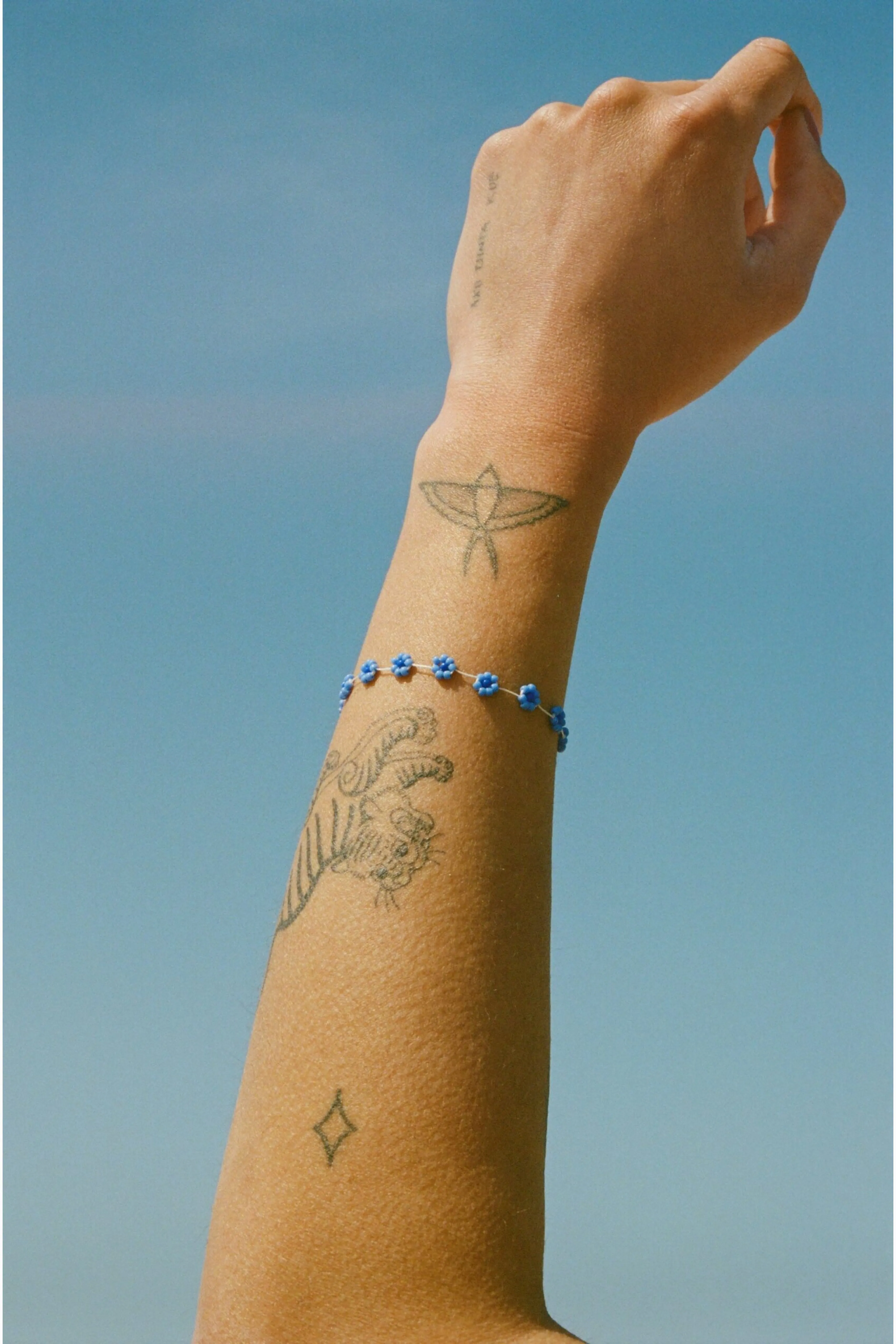 FIORI BRACELET - BLUE sold by Labro product image thumbnail 2