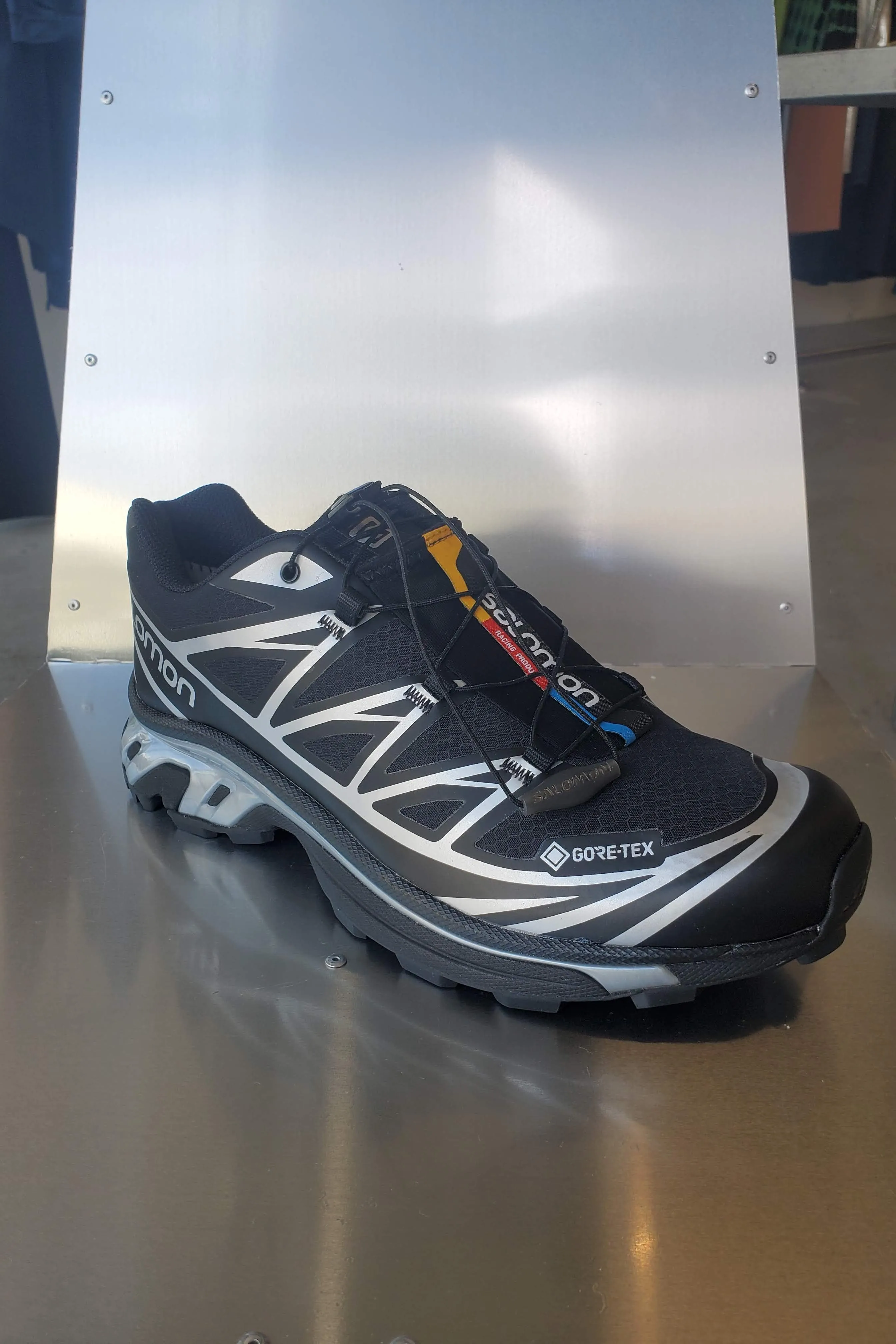 Salomon XT6 - Black / Black / Silver sold by NOMIA product image thumbnail 3