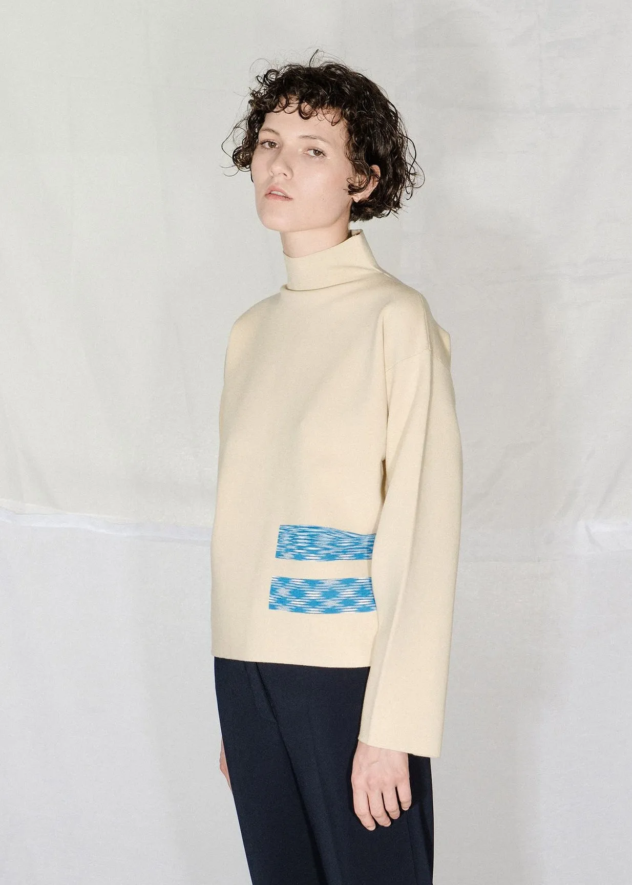 Arp L/S Mockneck - Blonde sold by NOMIA