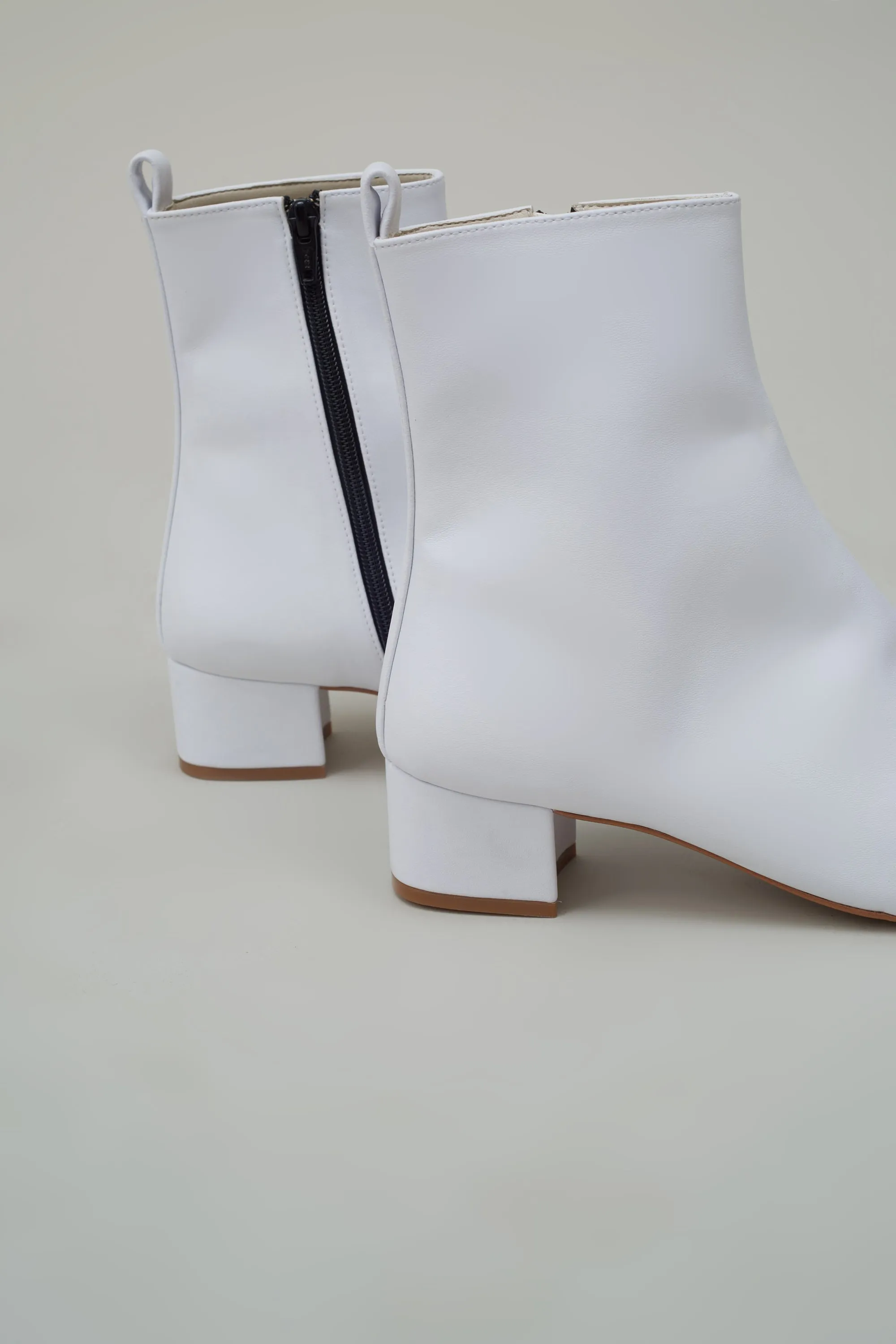 Teo Boot - White sold by NOMIA product image thumbnail 2