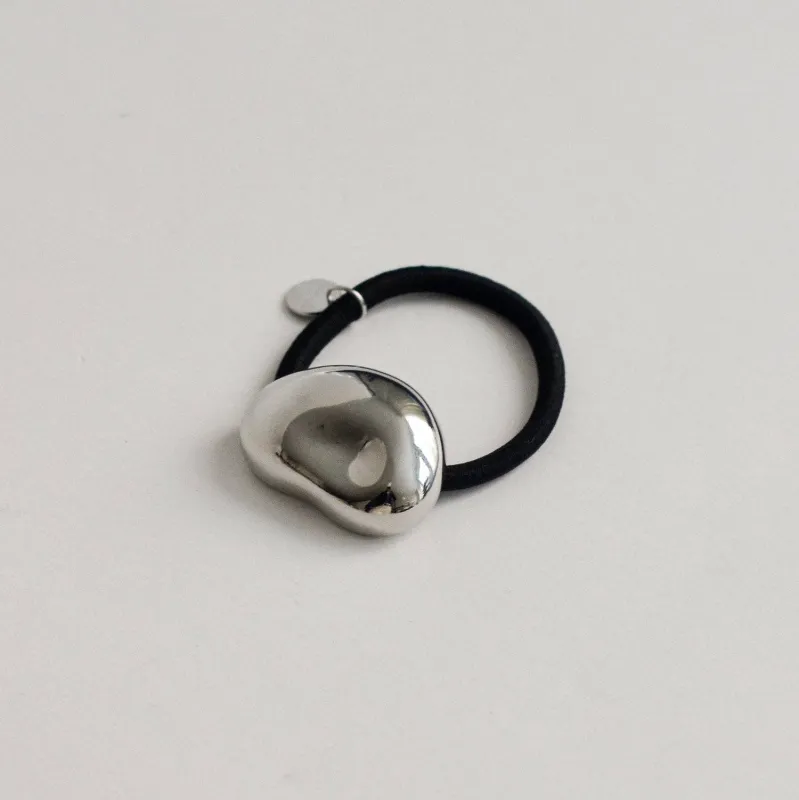 Pebble-Shaped Metal Cuff Hair Tie | Silver made by NARSHA