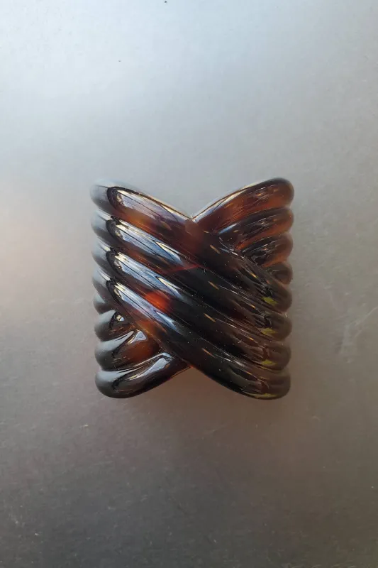 Intertwined Brown Shell Hair Clip - Tortoiseshell made by NOMIA