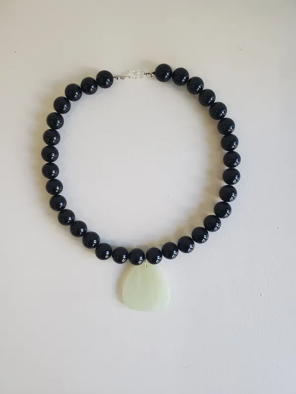 Obsidian and Aventurine choker made by NOMIA