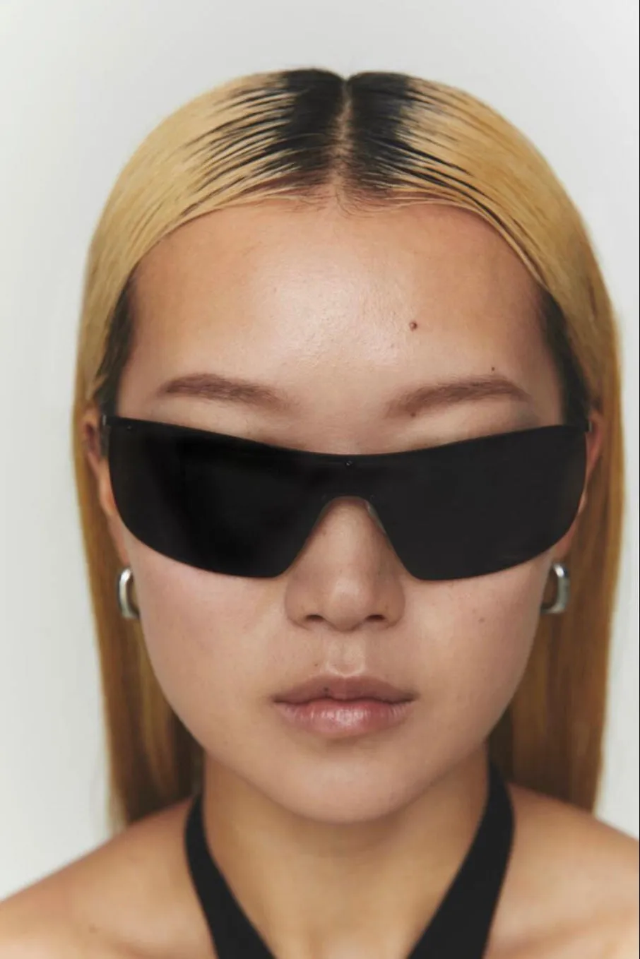 Elisa Johnson - Vito Shield Sunglasses Black sold by NOMIA product image thumbnail 2