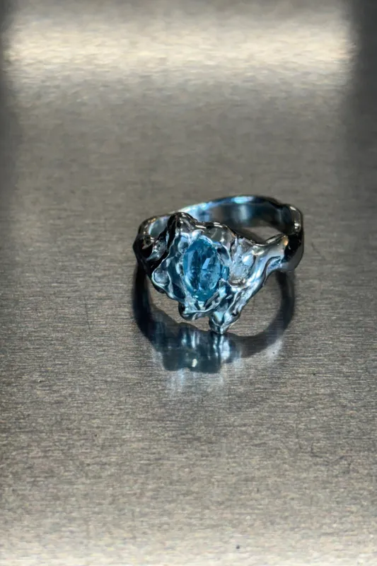Chnita - Lava Ring made by NOMIA