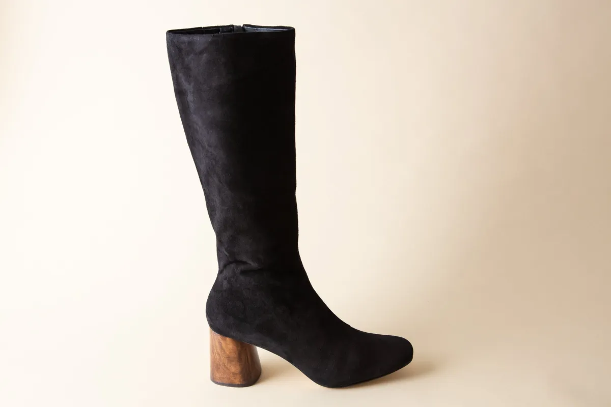 TORY sold by Huma Blanco