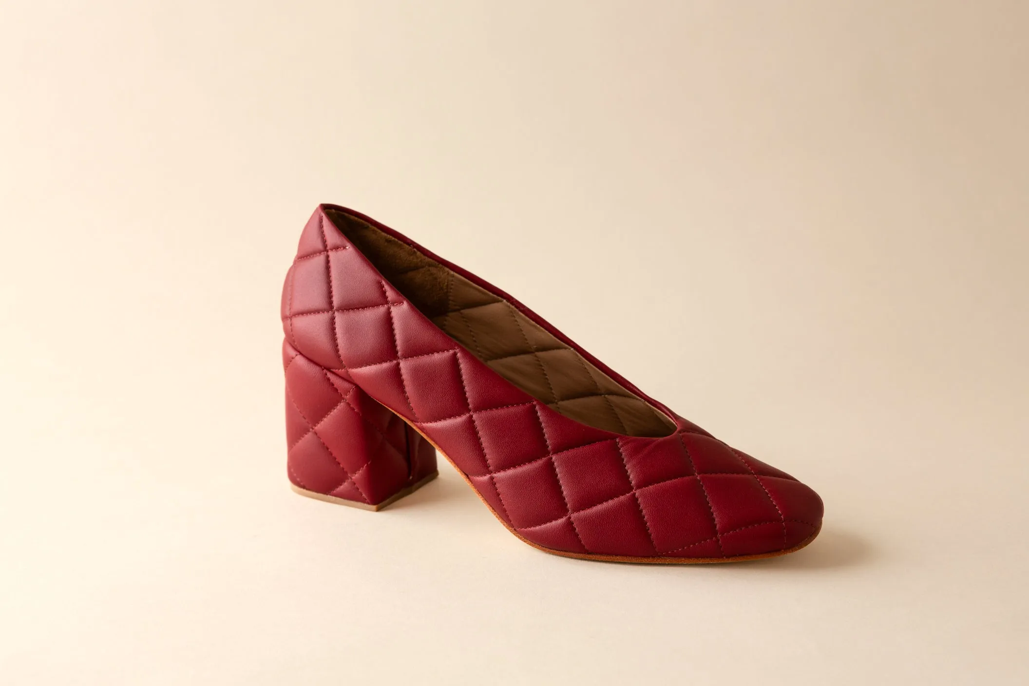SALVADOR BLOCK HEEL QUILTED CHERRY sold by Huma Blanco product image thumbnail 4